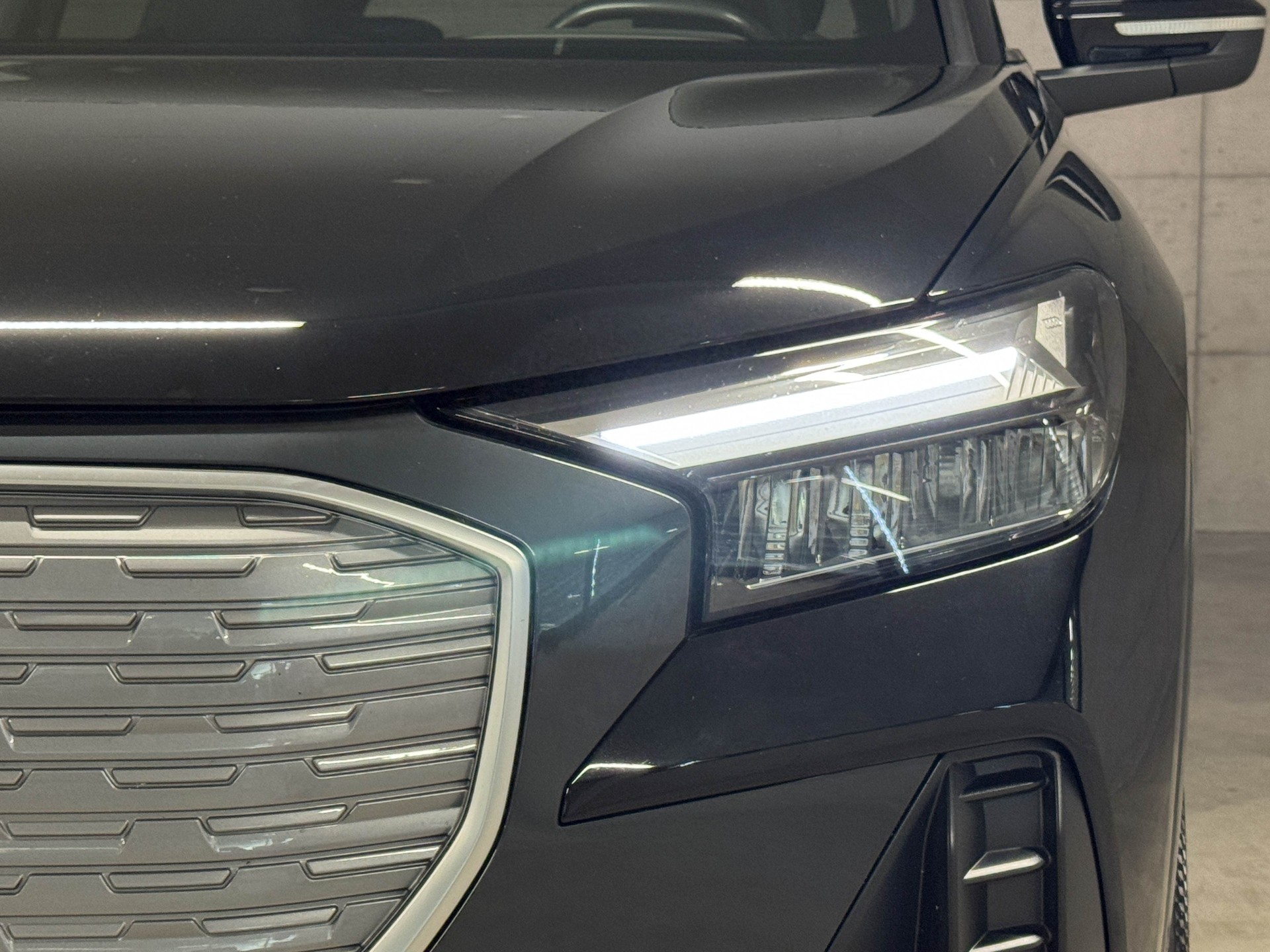 AUDI Q4 e-tron 50 quattro-image-5