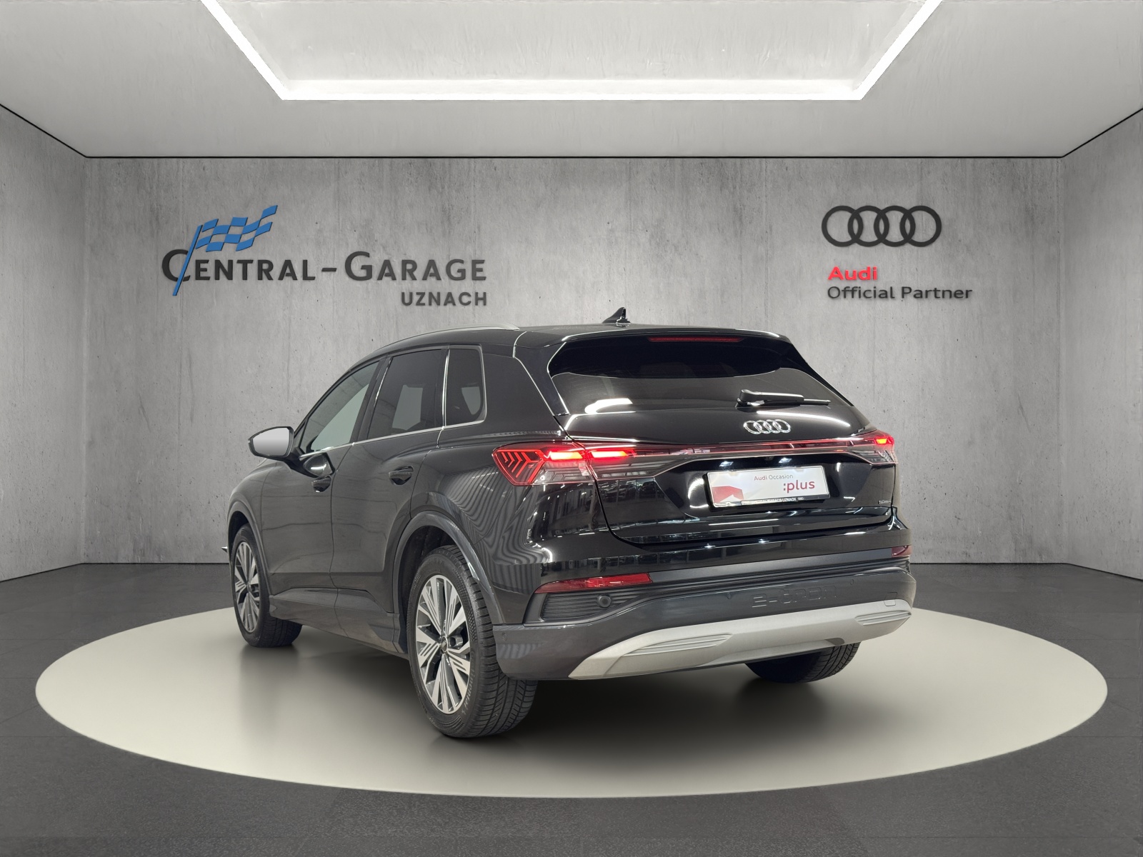 AUDI Q4 e-tron 50 quattro-image-2