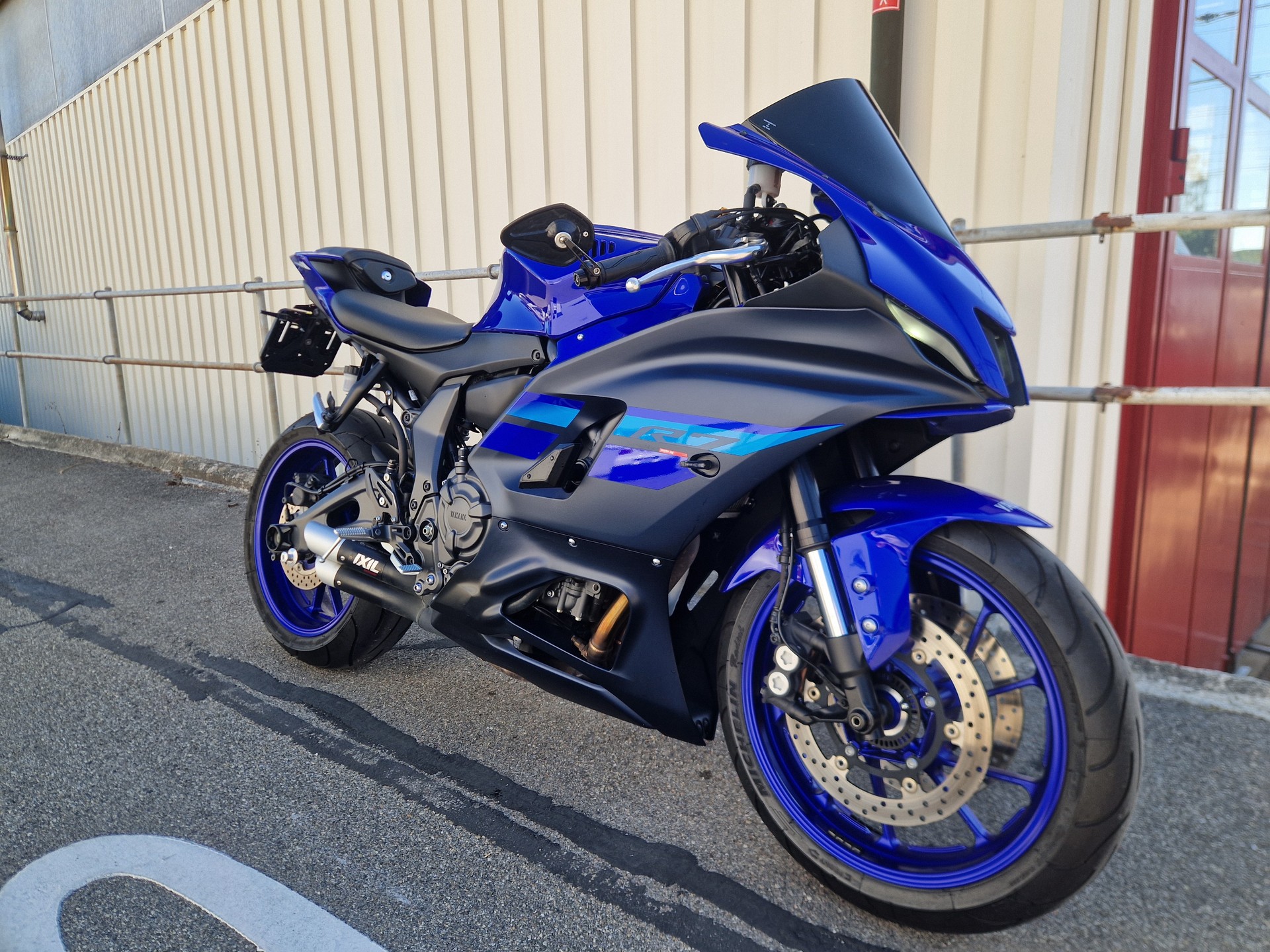YAMAHA YZF-R7 (35kW)-showroom-element-1