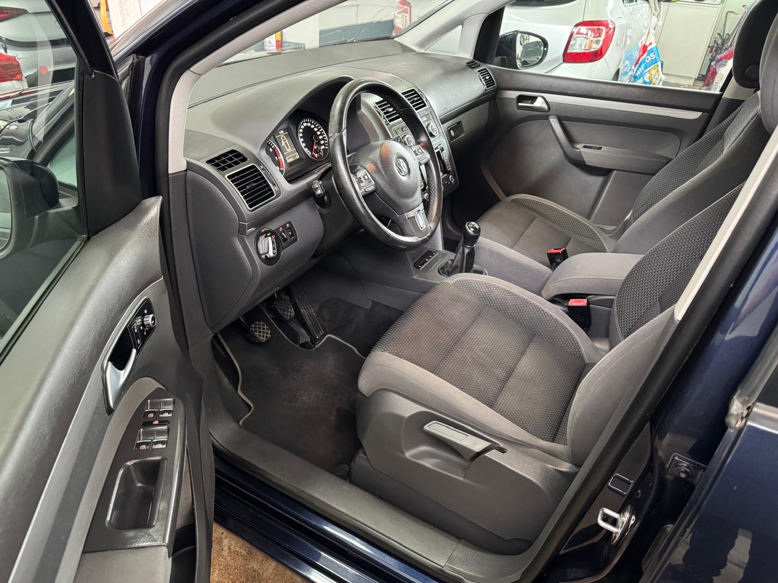 VW Touran 1.4 TSI Comfortline 7 Plätze-image-7