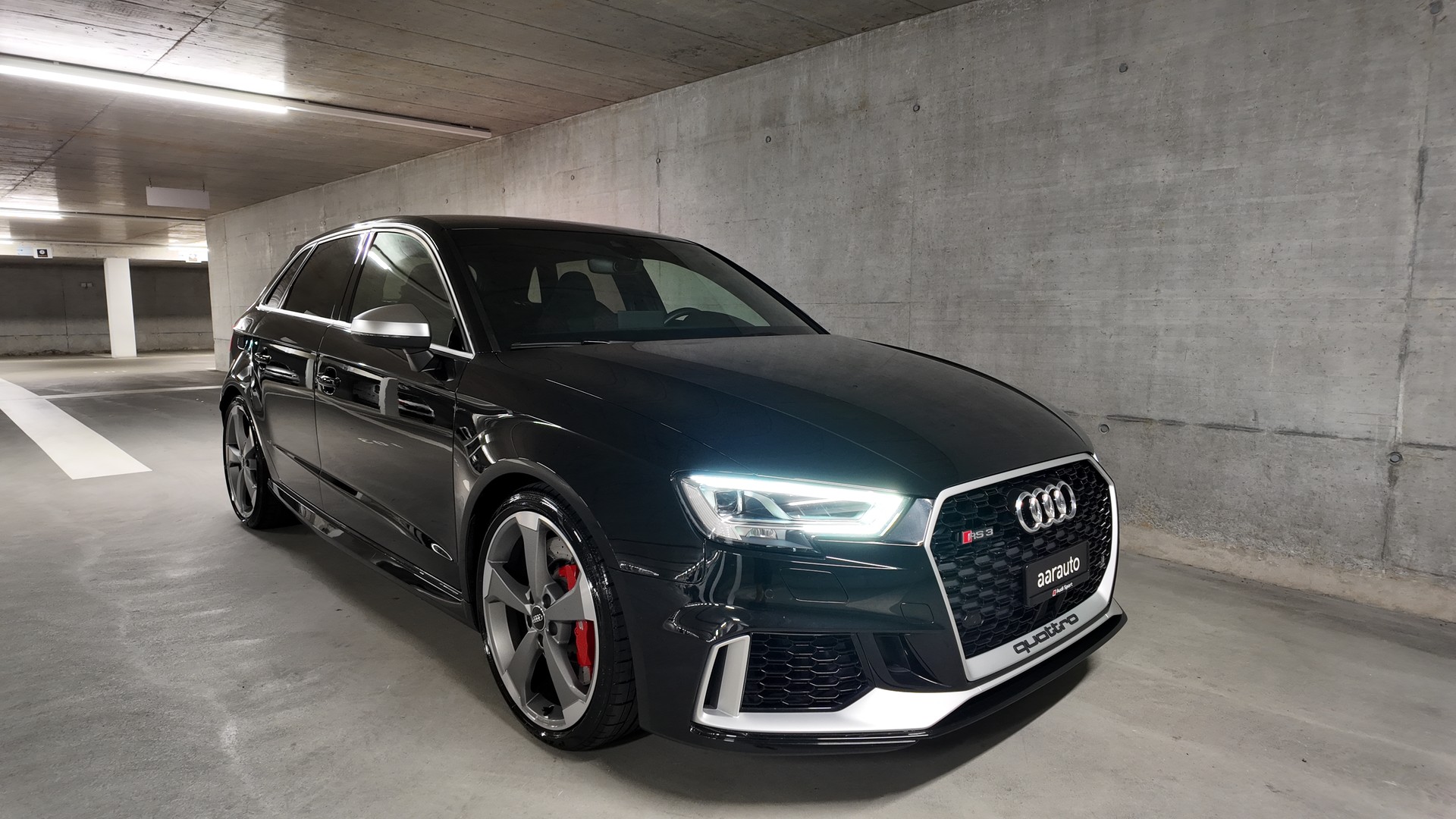 AUDI RS3 Sportback 2.5 TSI quattro S-tronic-image-5