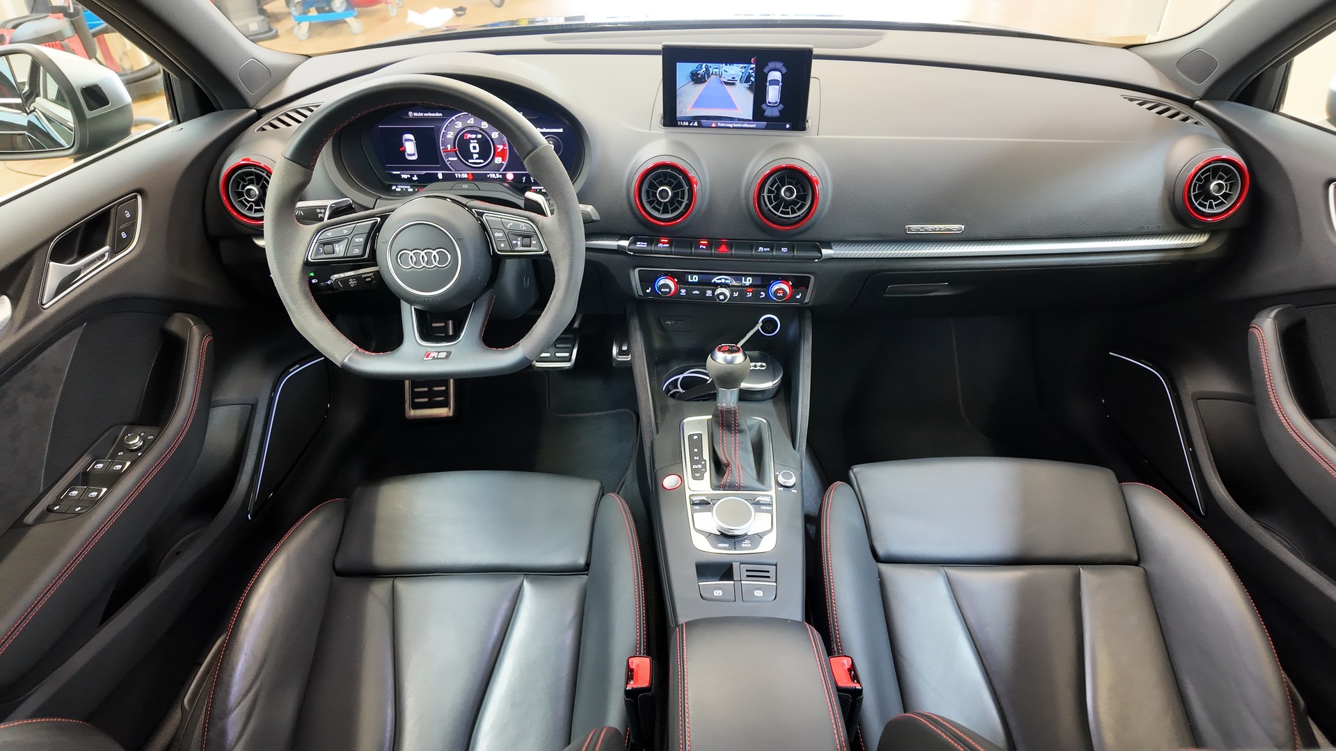 AUDI RS3 Sportback 2.5 TSI quattro S-tronic-image-8