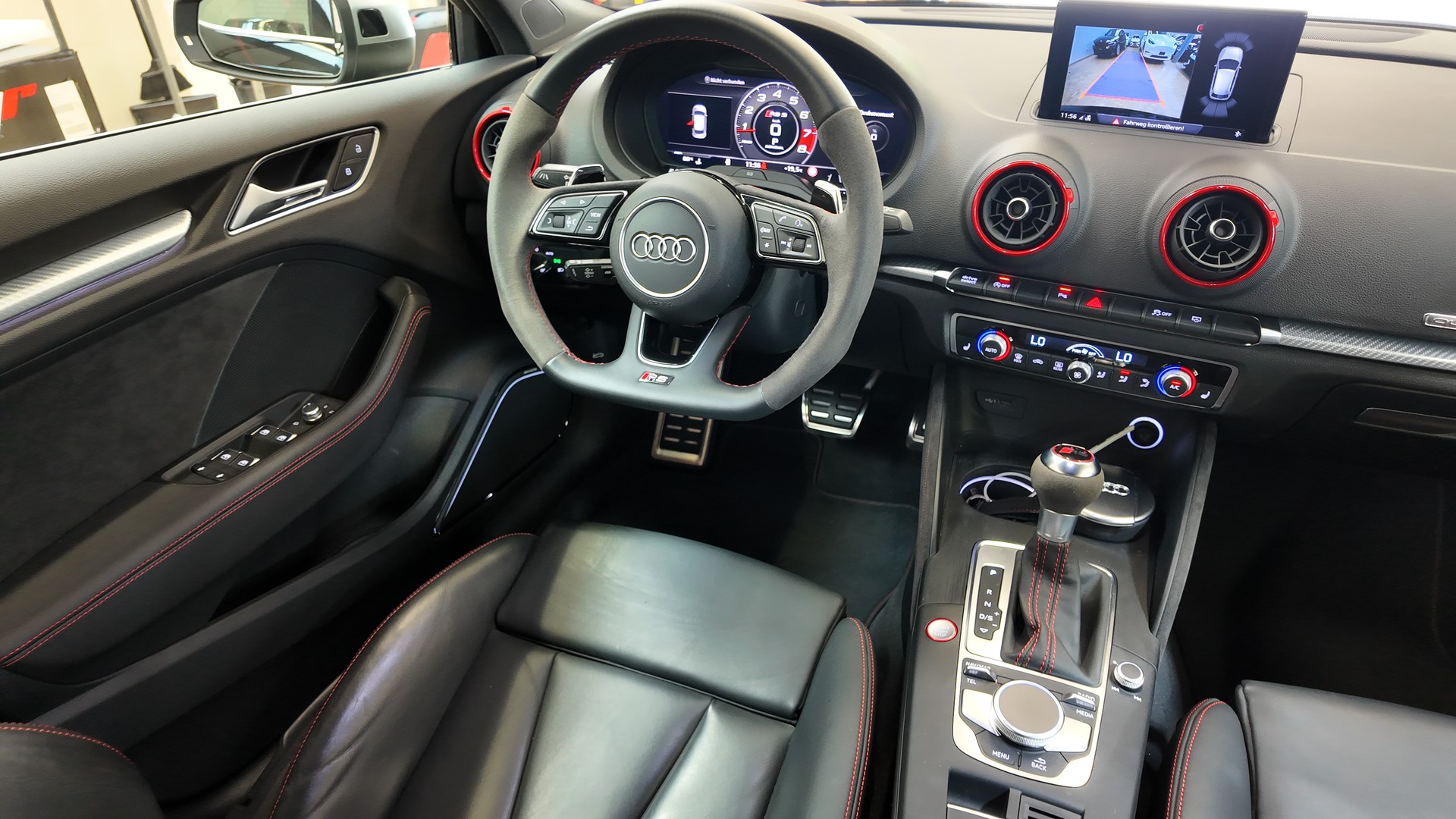 AUDI RS3 Sportback 2.5 TSI quattro S-tronic-image-9