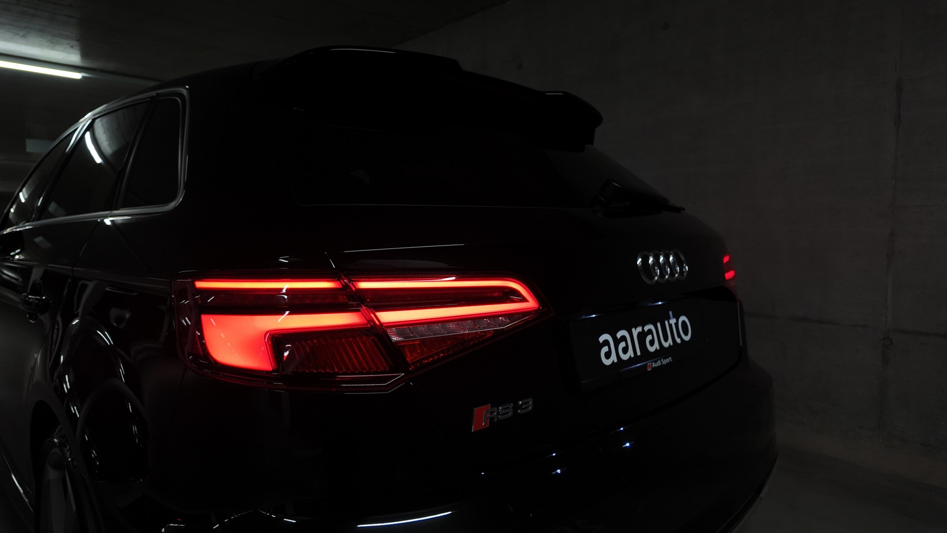 AUDI RS3 Sportback 2.5 TSI quattro S-tronic-image-7