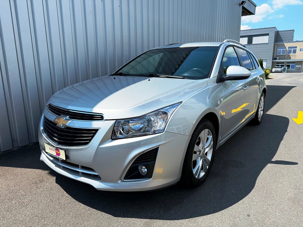 CHEVROLET Cruze Station Wagon 2.0 VCDi LTZ Automatic-image-0