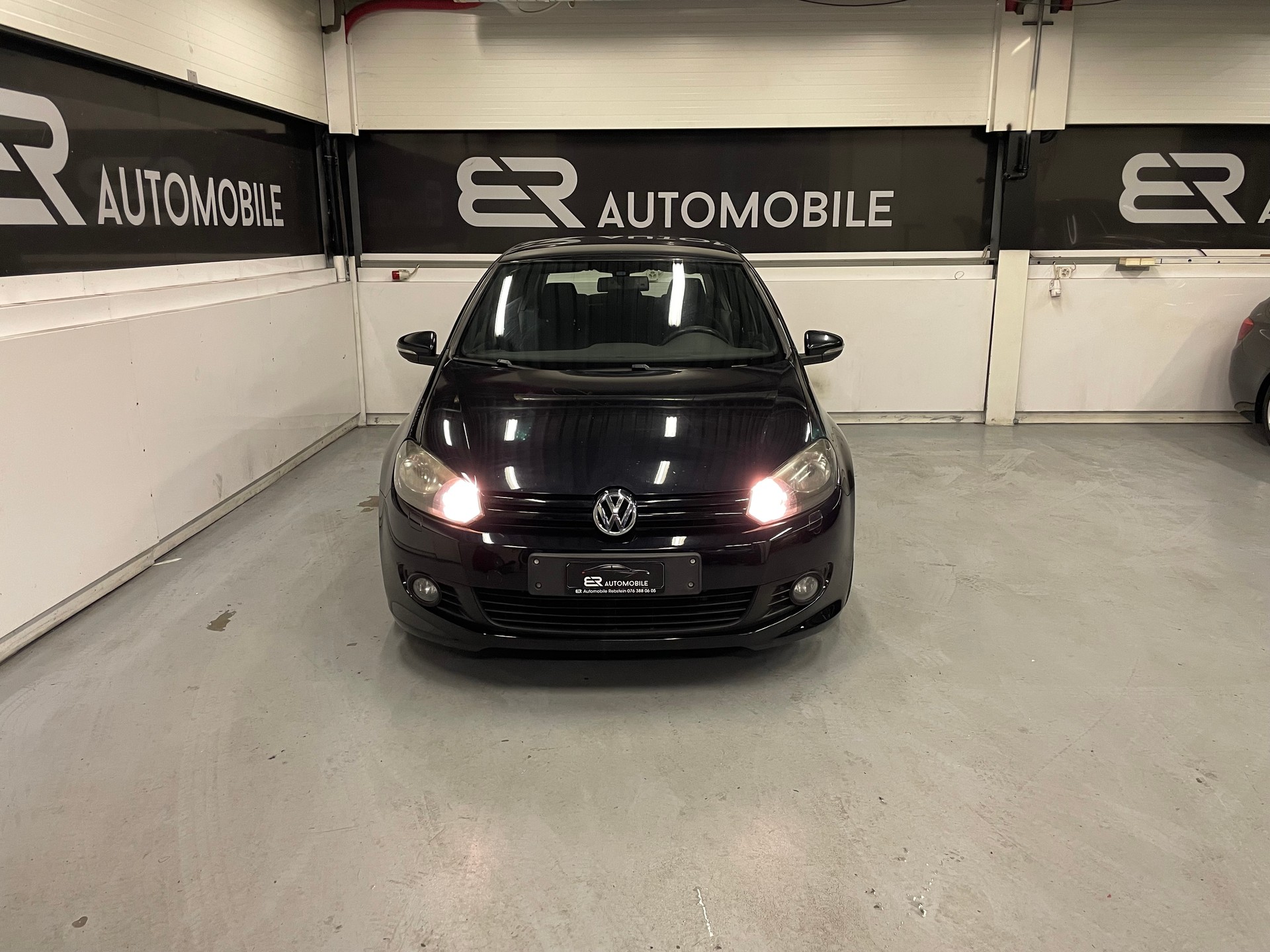VW Golf 1.4 TFSI R-Line-image-2