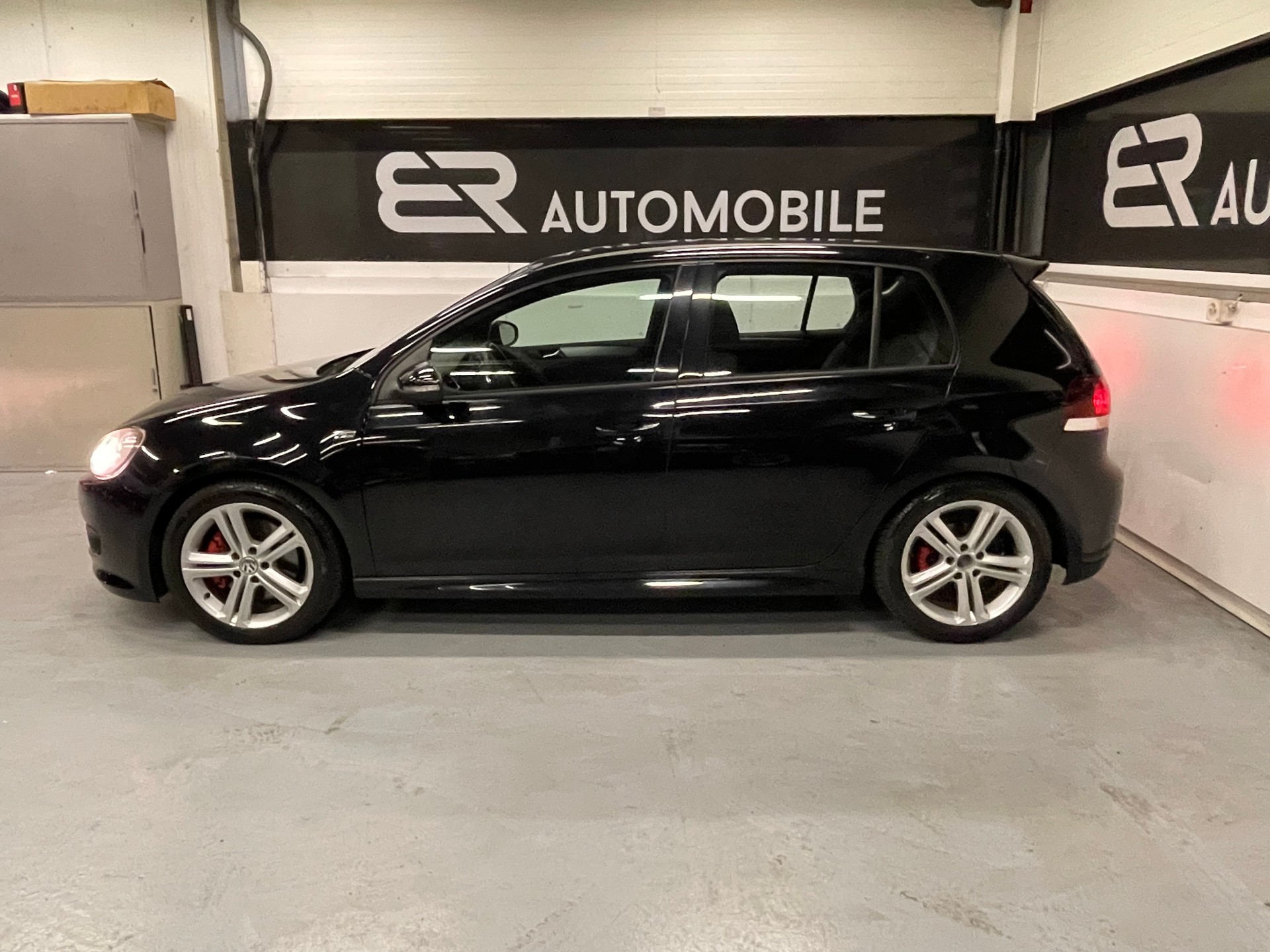 VW Golf 1.4 TFSI R-Line-image-4