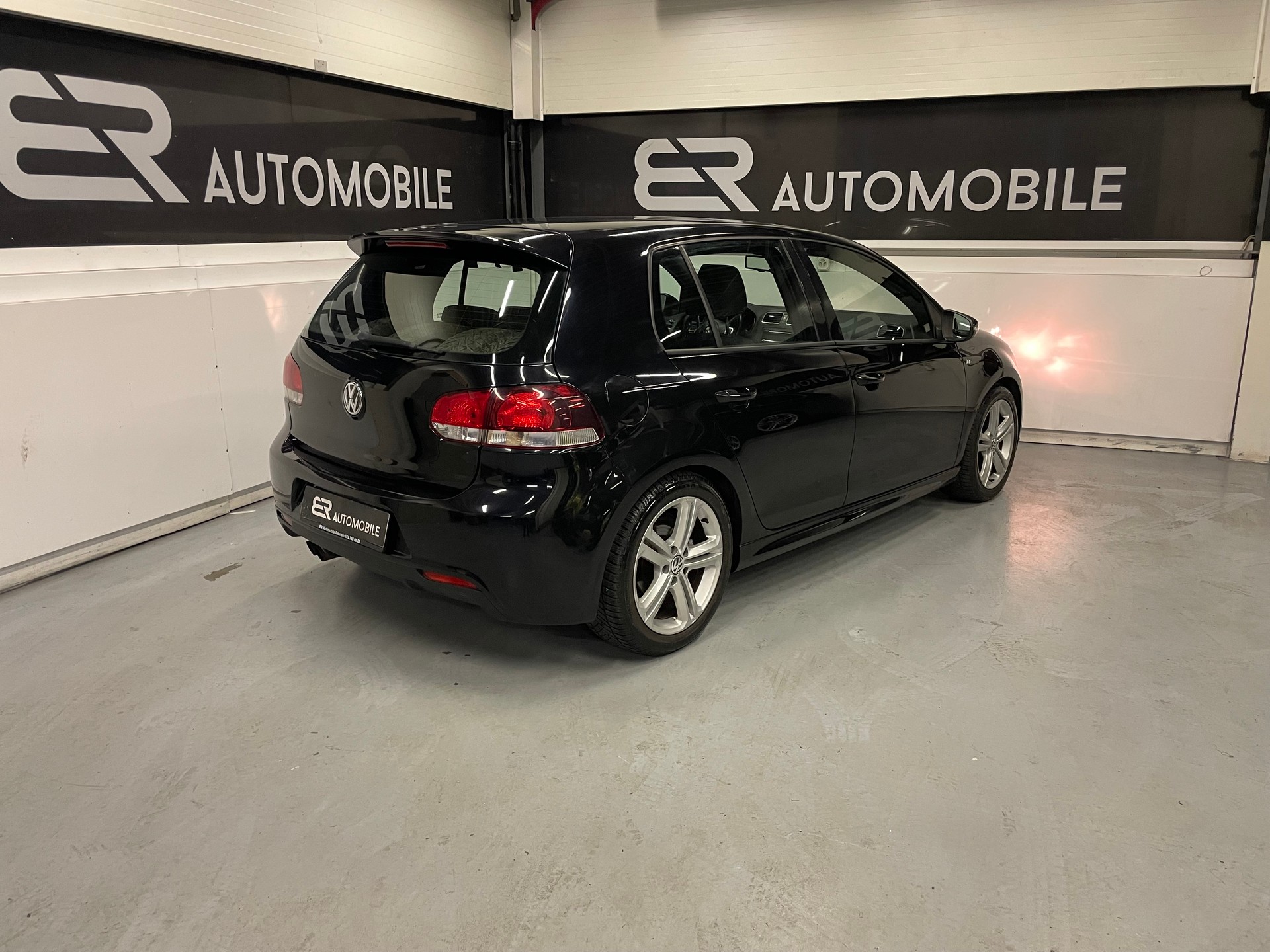 VW Golf 1.4 TFSI R-Line-image-6