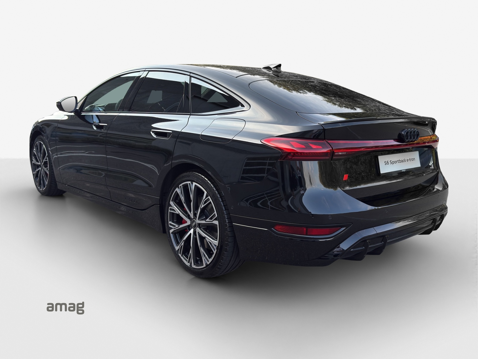 AUDI S6 Sportback e-tron quattro-showroom-element-2