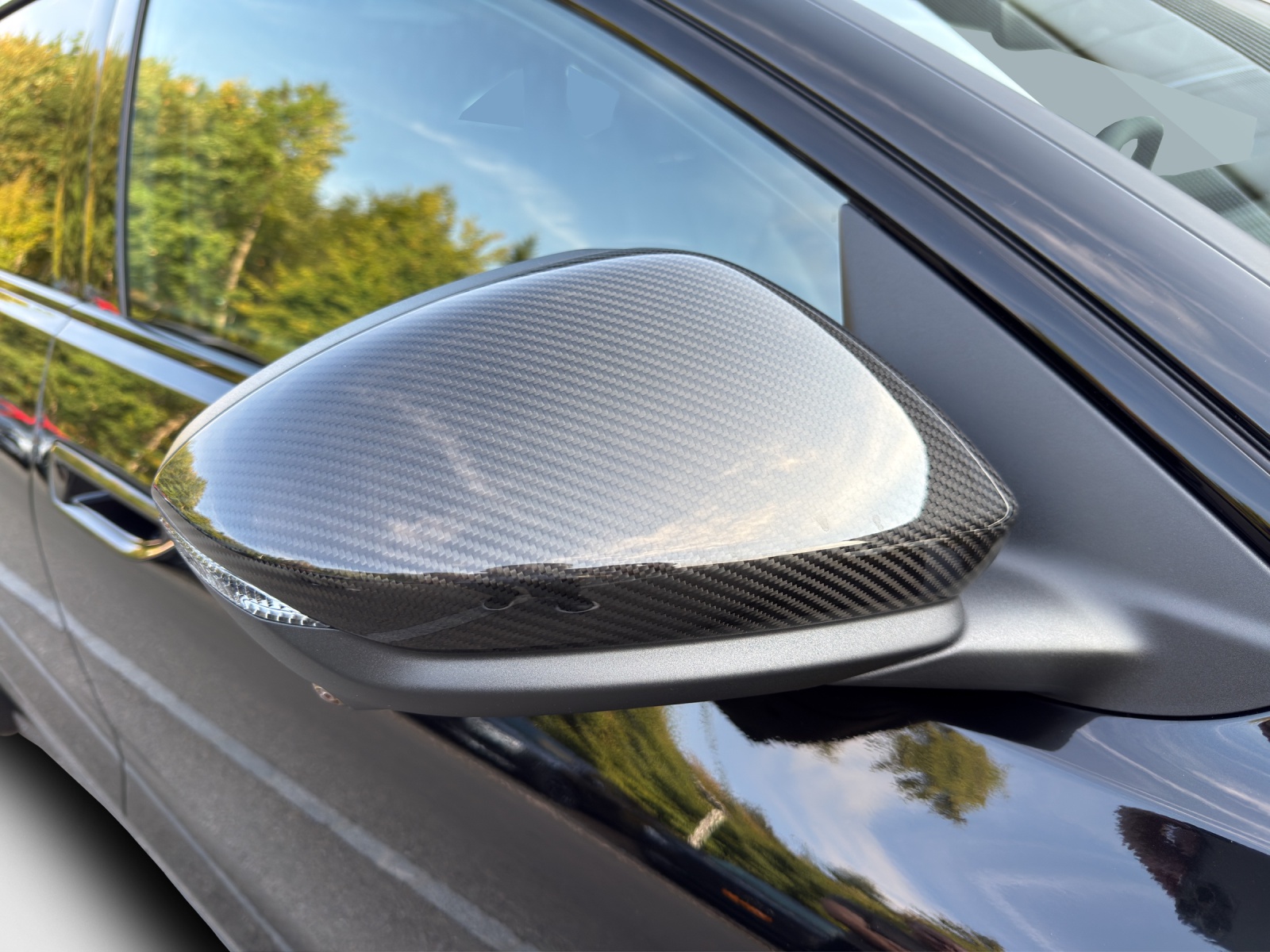 AUDI S6 Sportback e-tron quattro-image-15