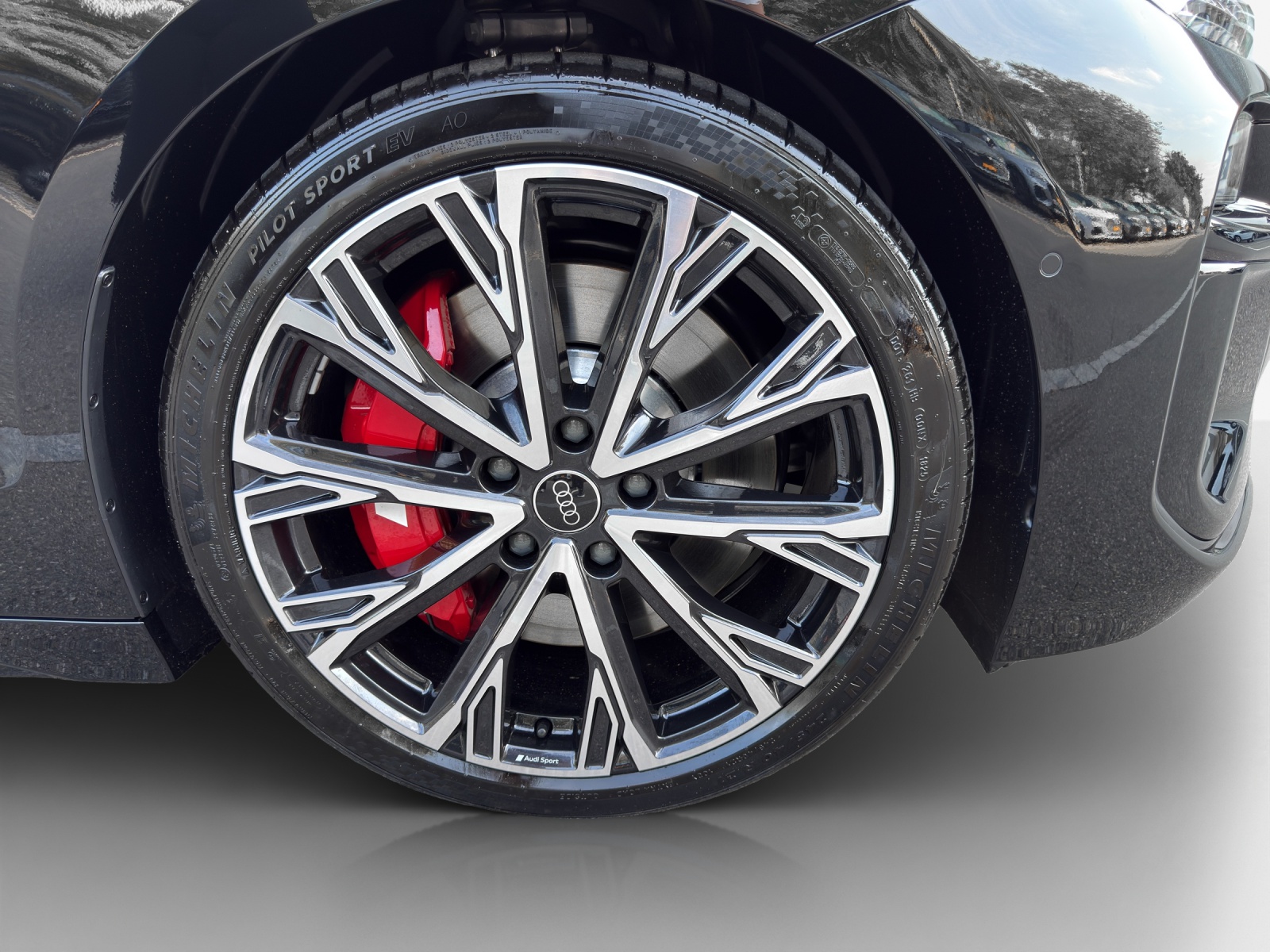 AUDI S6 Sportback e-tron quattro-image-14