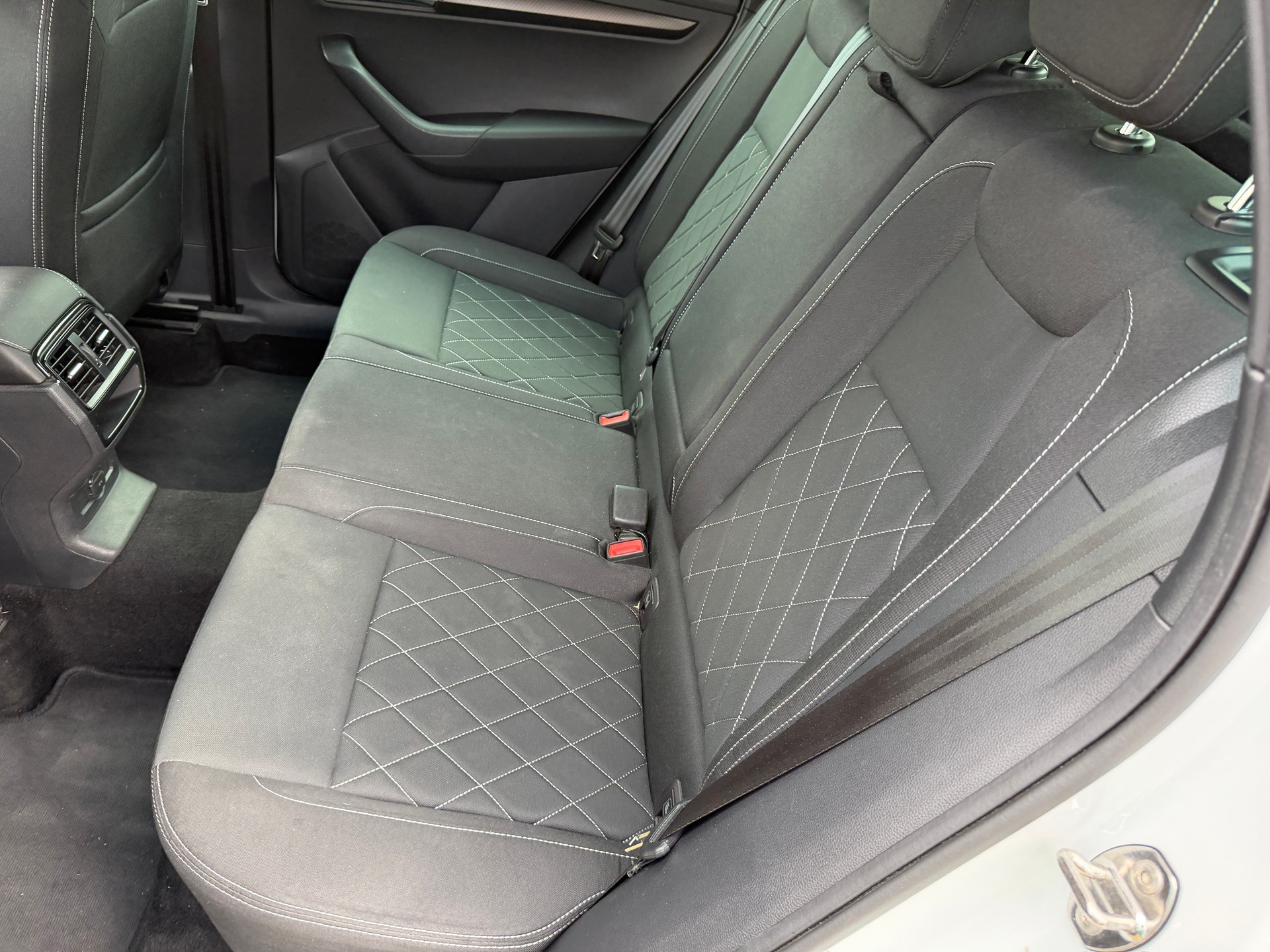SKODA Karoq 2.0 TSI SportLine 4x4 DSG-image-7
