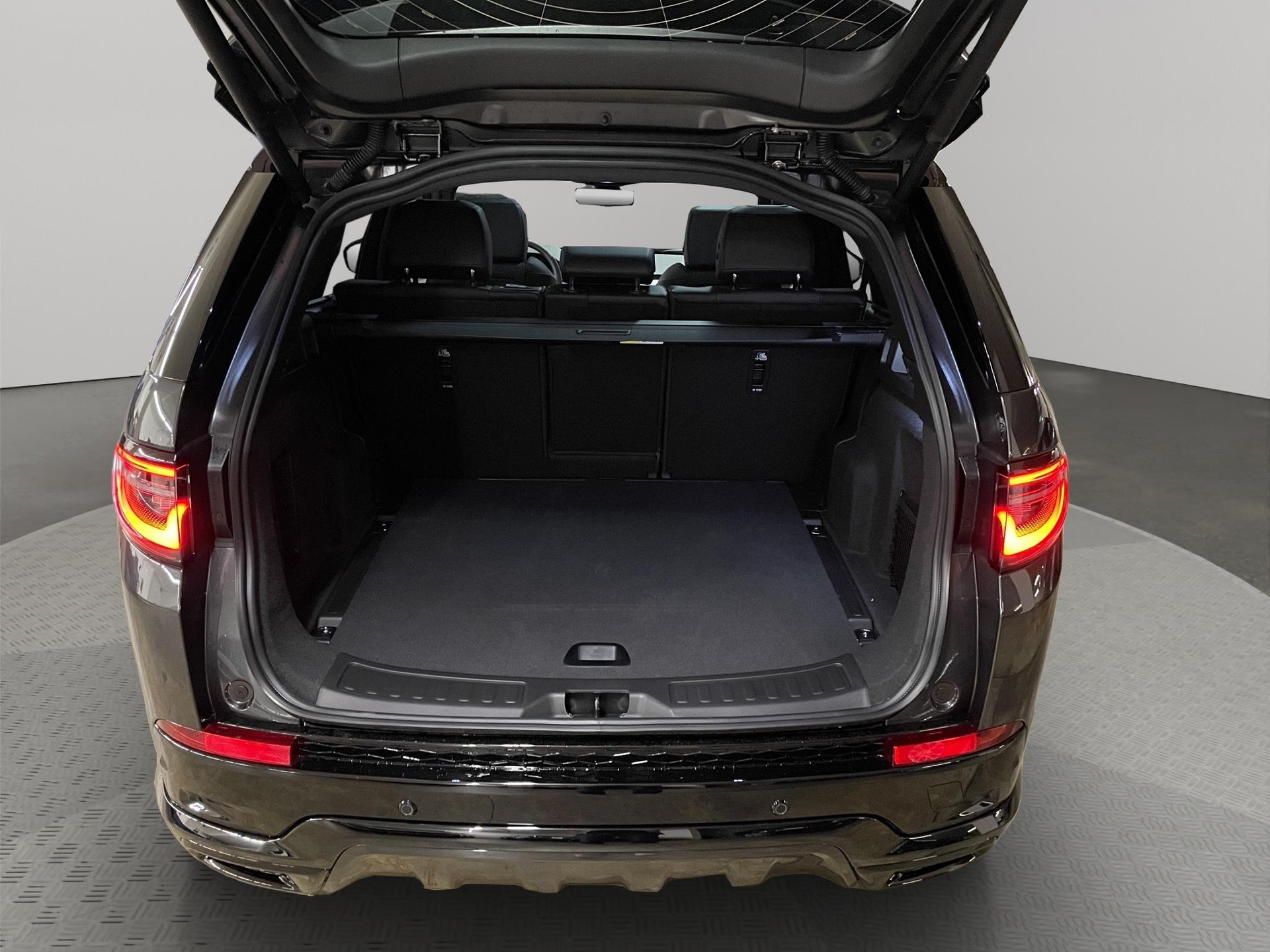 LAND ROVER Discovery Sport 1.5 T 270e Landmark (Plug-in Hybrid)-image-14