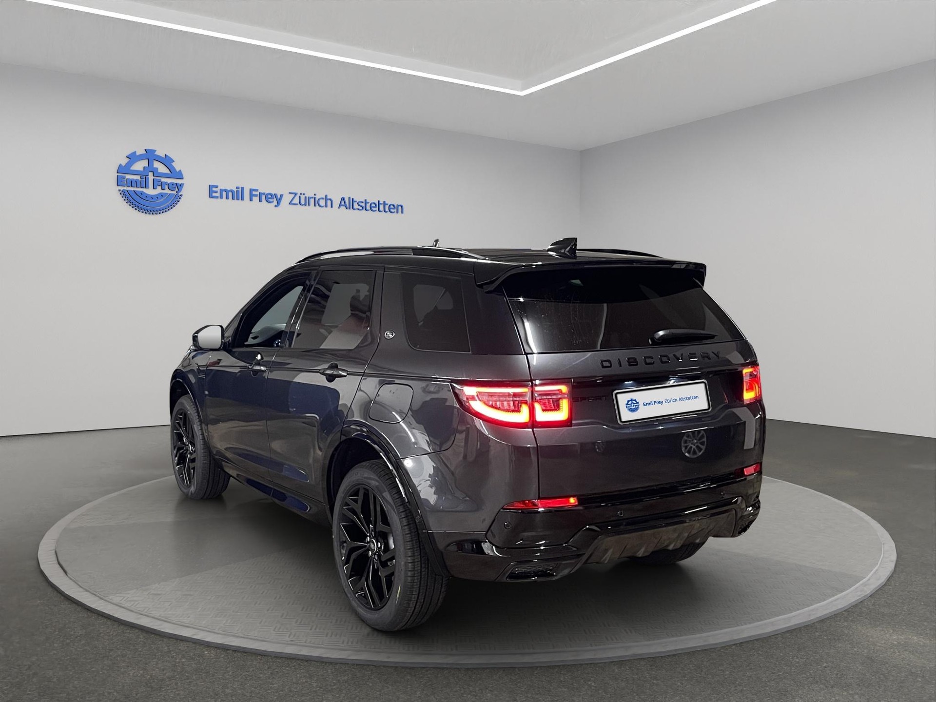 LAND ROVER Discovery Sport 1.5 T 270e Landmark (Plug-in Hybrid)-image-1