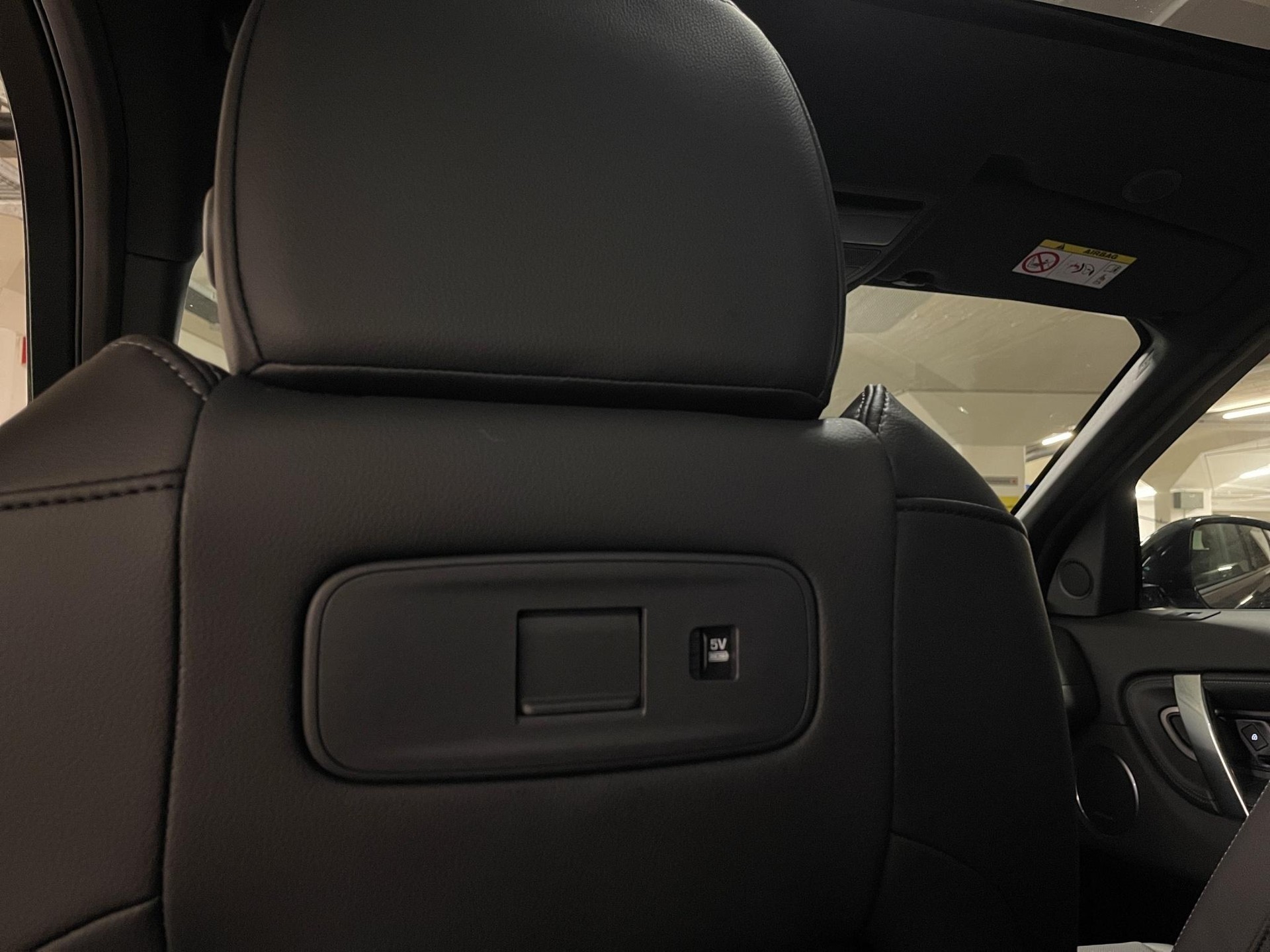 LAND ROVER Discovery Sport 1.5 T 270e Landmark (Plug-in Hybrid)-image-13