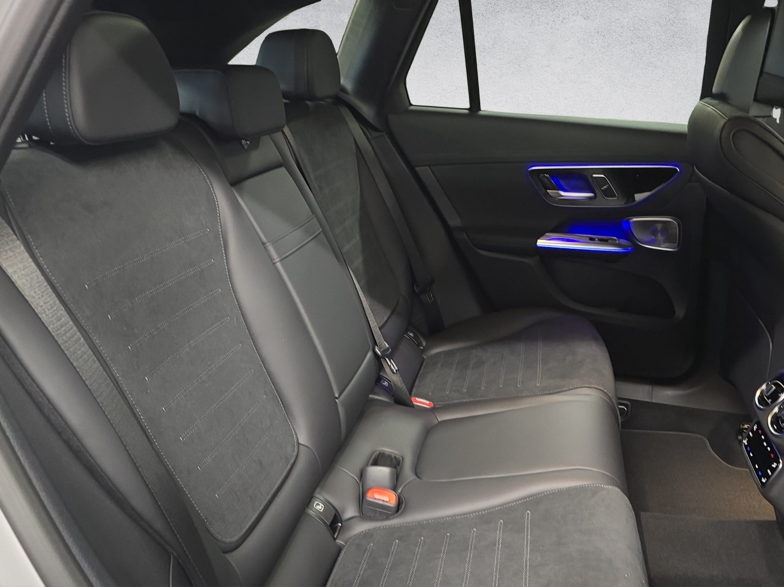 MERCEDES-BENZ GLC 400 e AMG Line 4Matic EQ Star-image-13