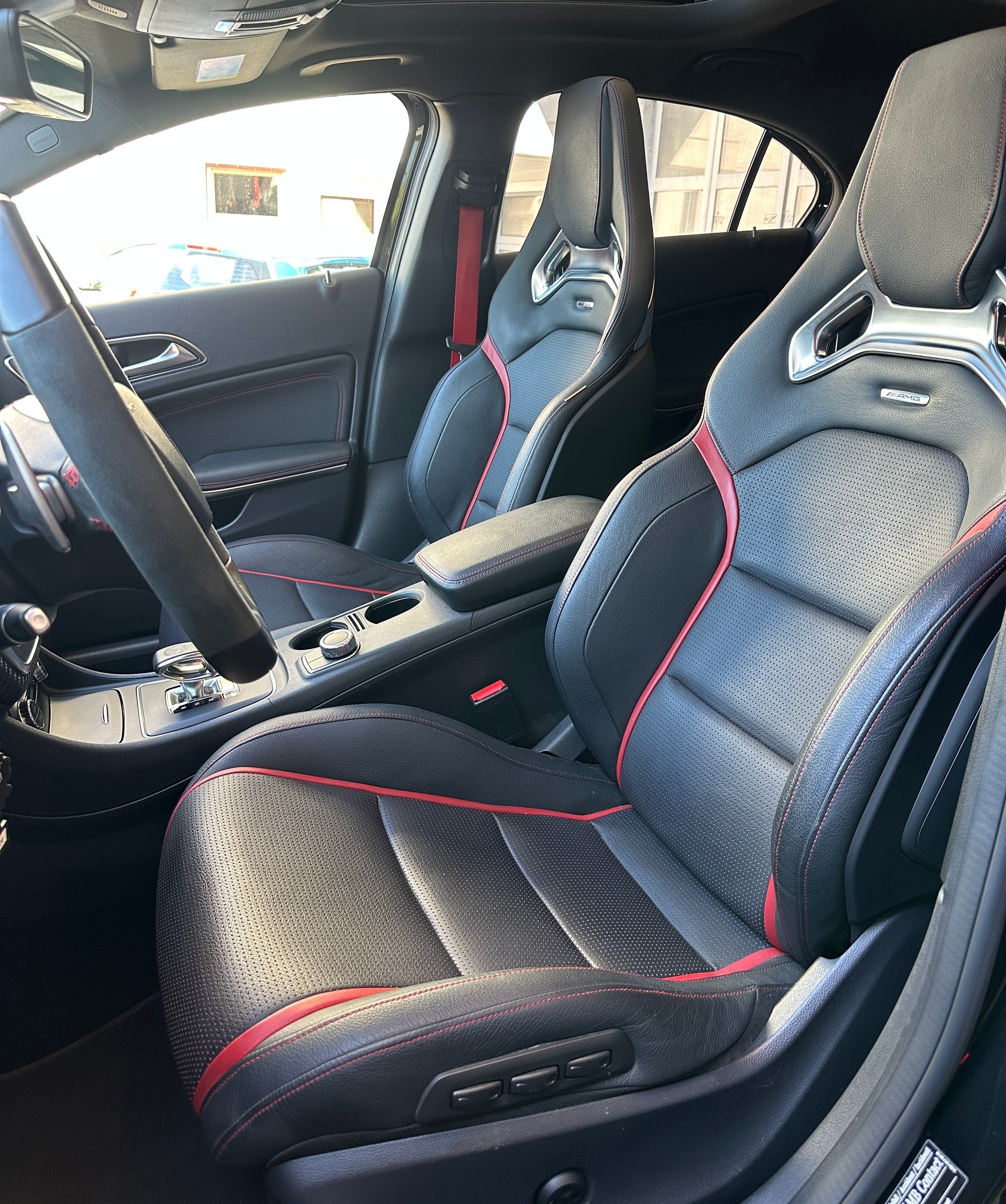 MERCEDES-BENZ A 45 AMG 4m-image-4