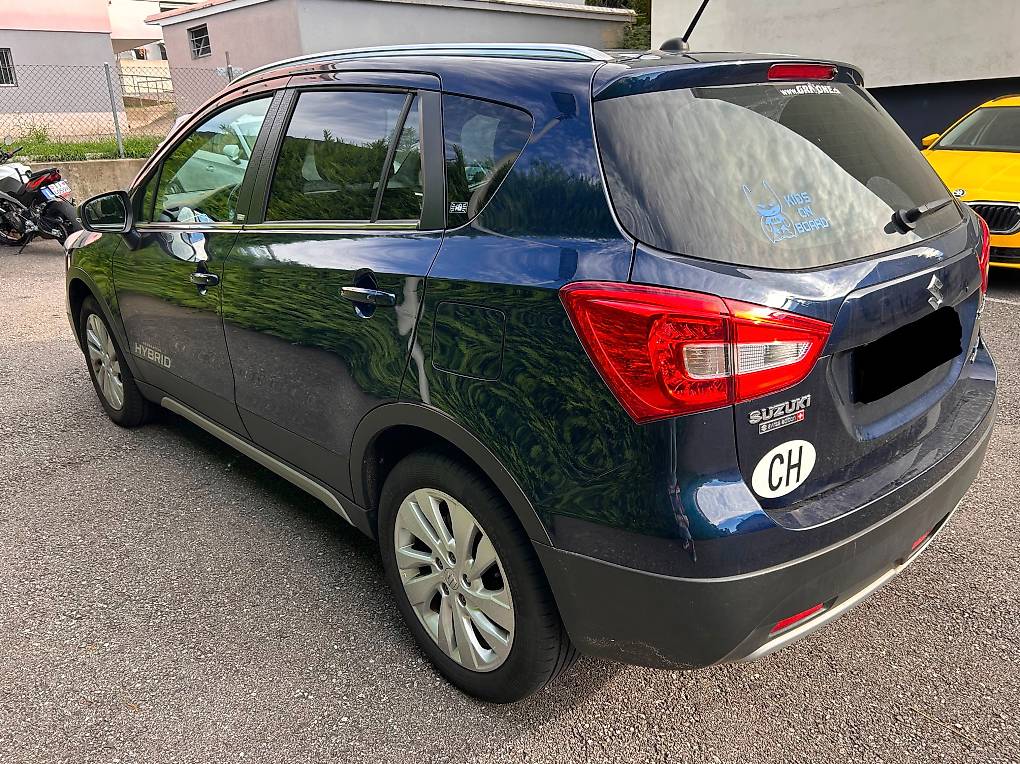 SUZUKI S-CROSS-image-2