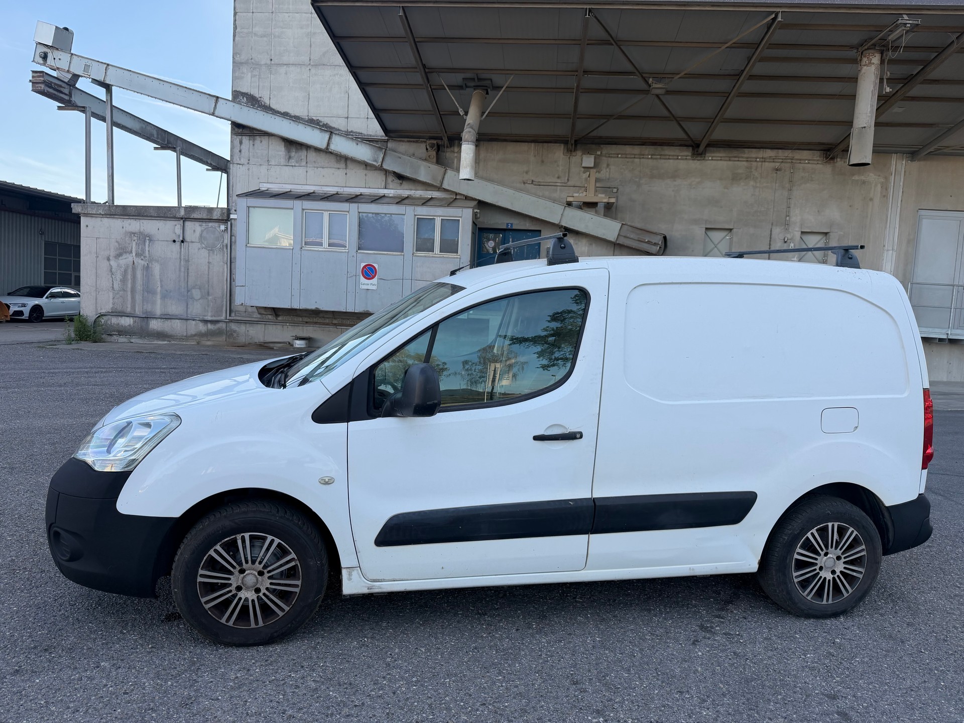 CITROEN Berlingo 1.6i 600-image-1