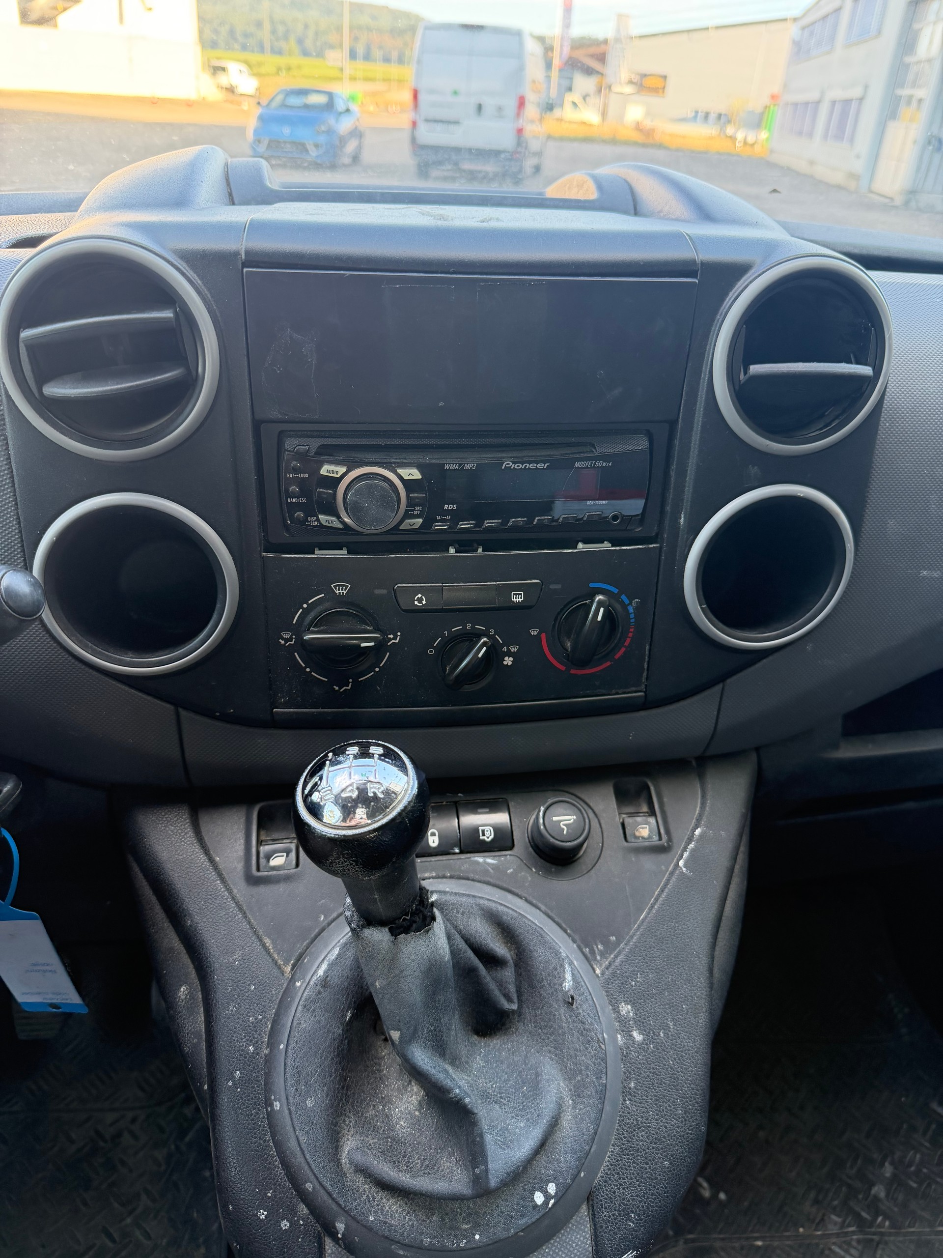 CITROEN Berlingo 1.6i 600-image-12