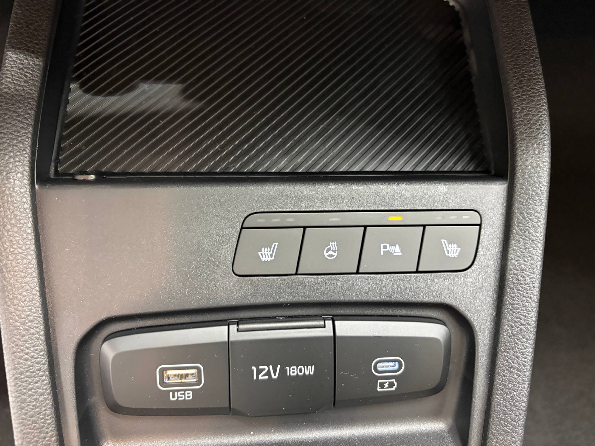 KIA Stonic 1.0 T-GDi-image-10