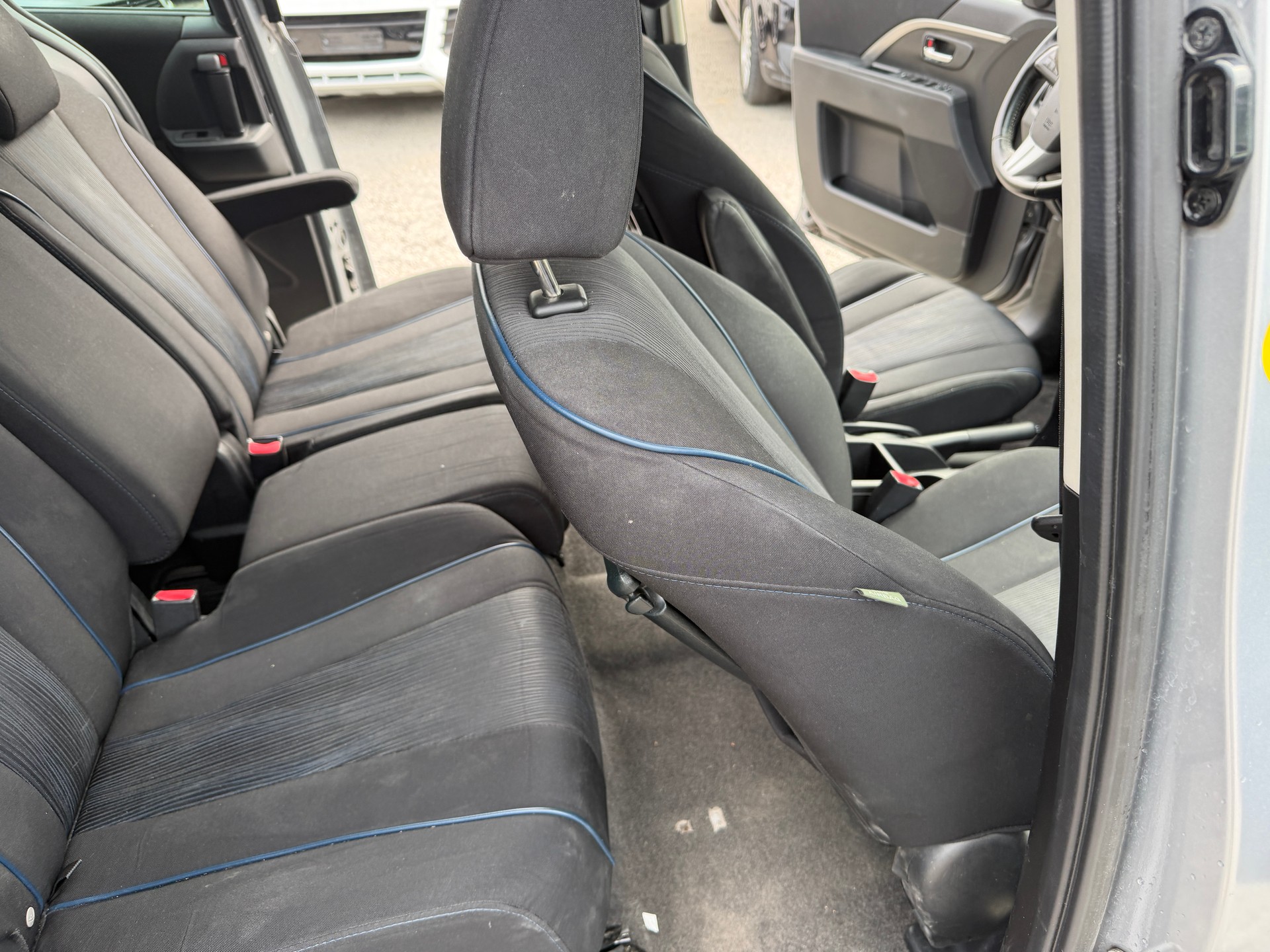 MAZDA 5 2.0 16V Sport Activematic-image-9