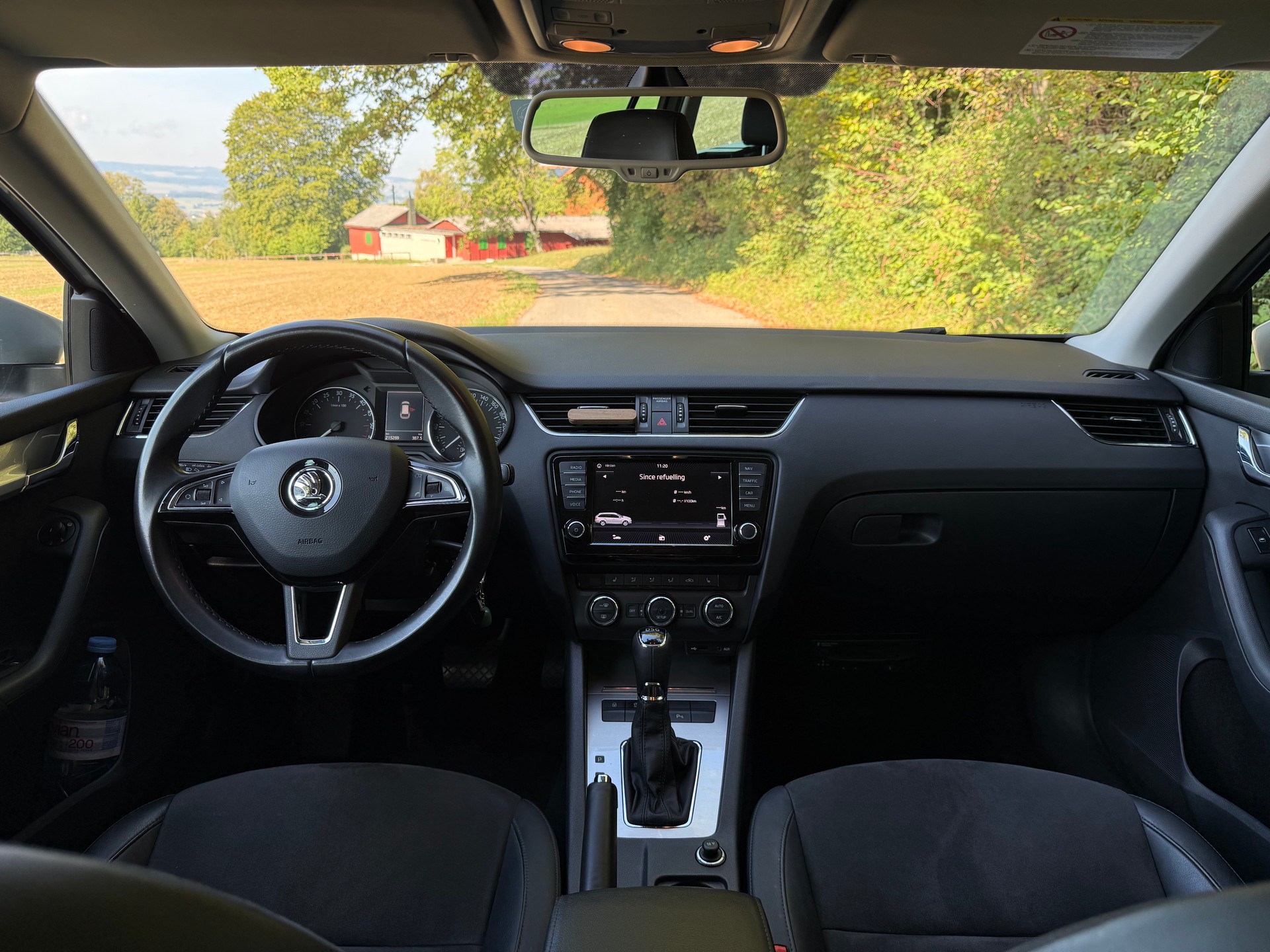 SKODA Octavia Elegance 1.6 TDI DSG (CH)-image-12