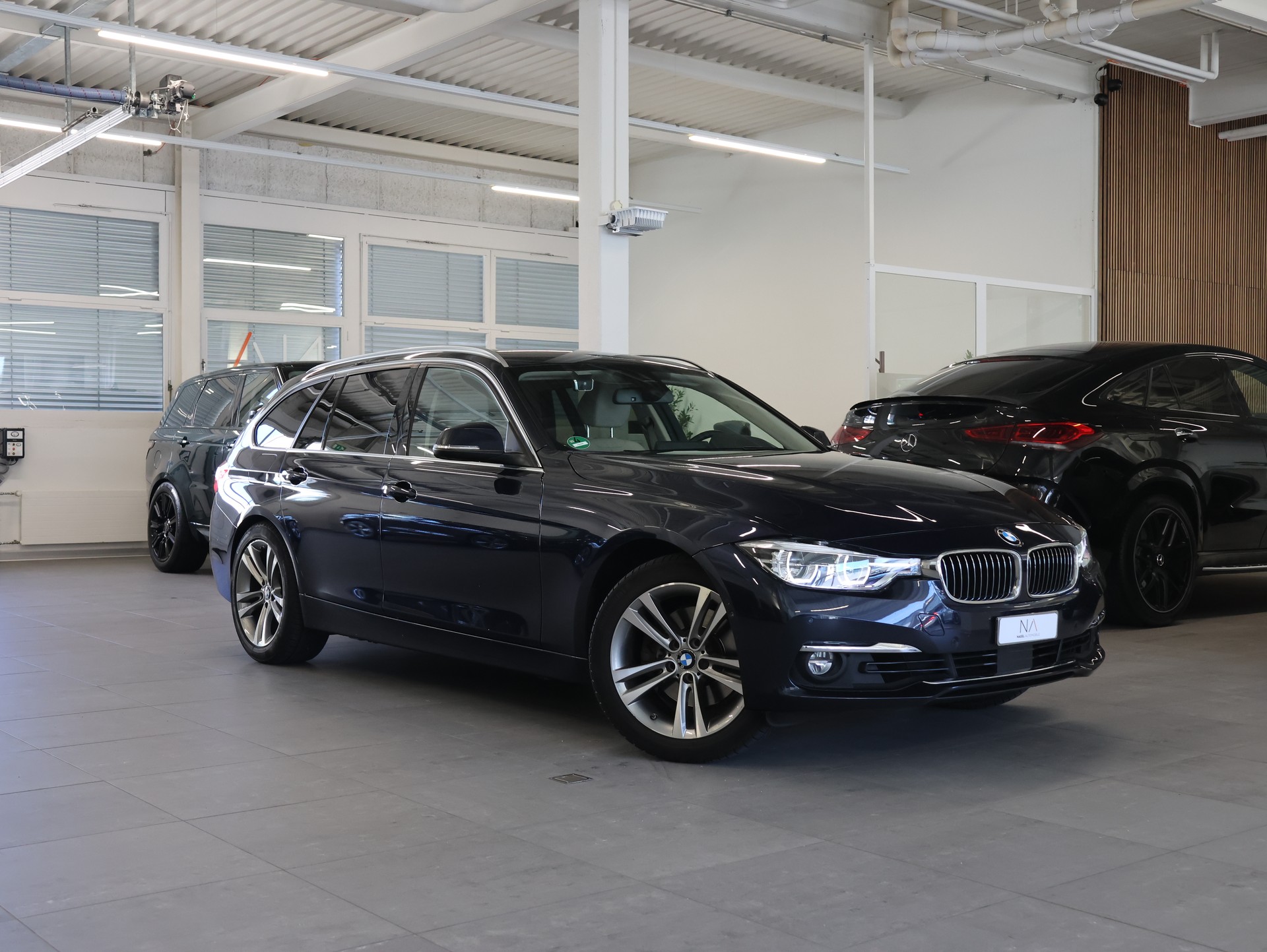 BMW 330i xDrive Touring *Rückfahrkamera* *Sitzheizung*-image-0