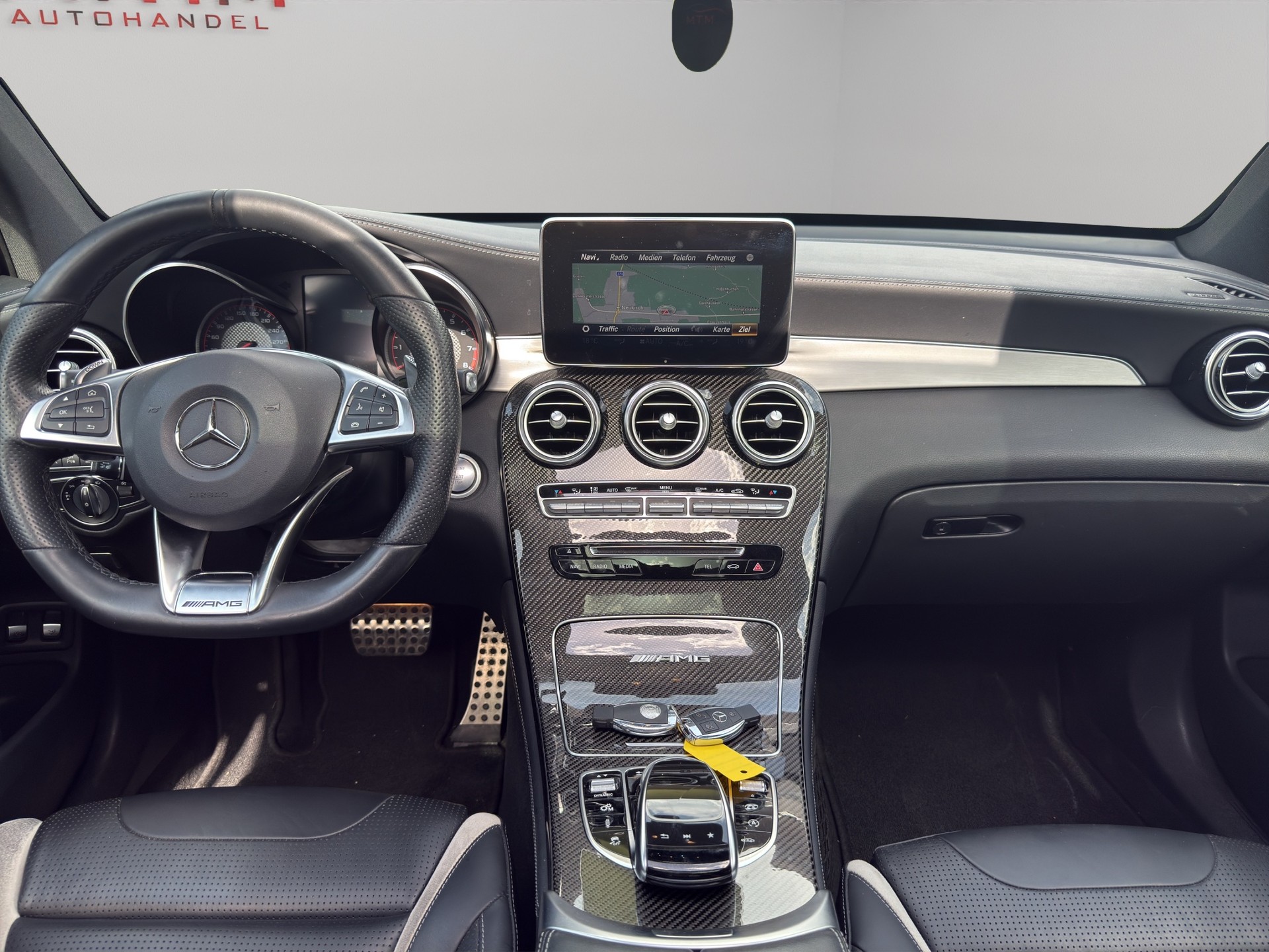 MERCEDES-BENZ GLC 63 S AMG 4Matic+ 9G-Tronic-image-19