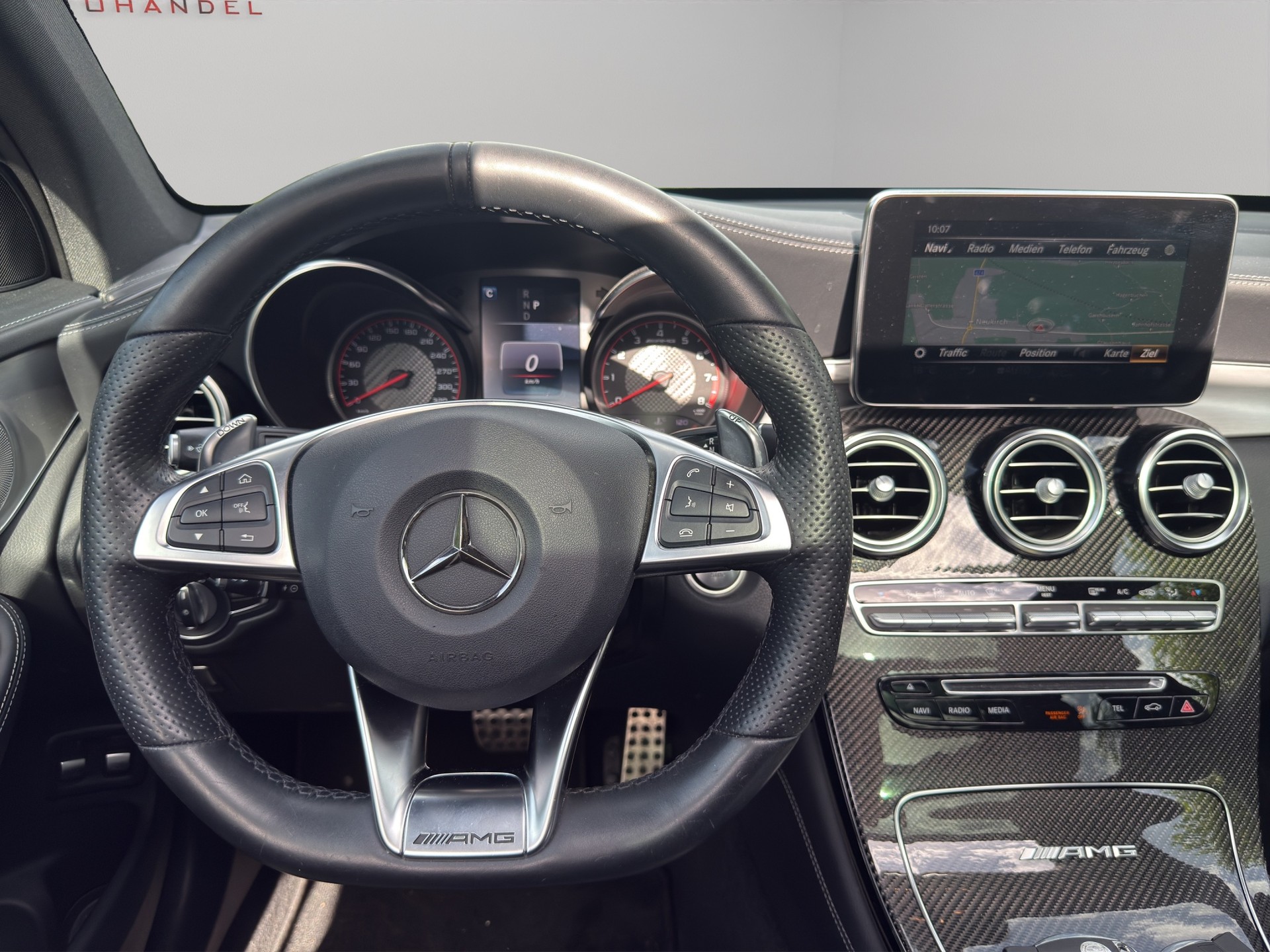 MERCEDES-BENZ GLC 63 S AMG 4Matic+ 9G-Tronic-image-15