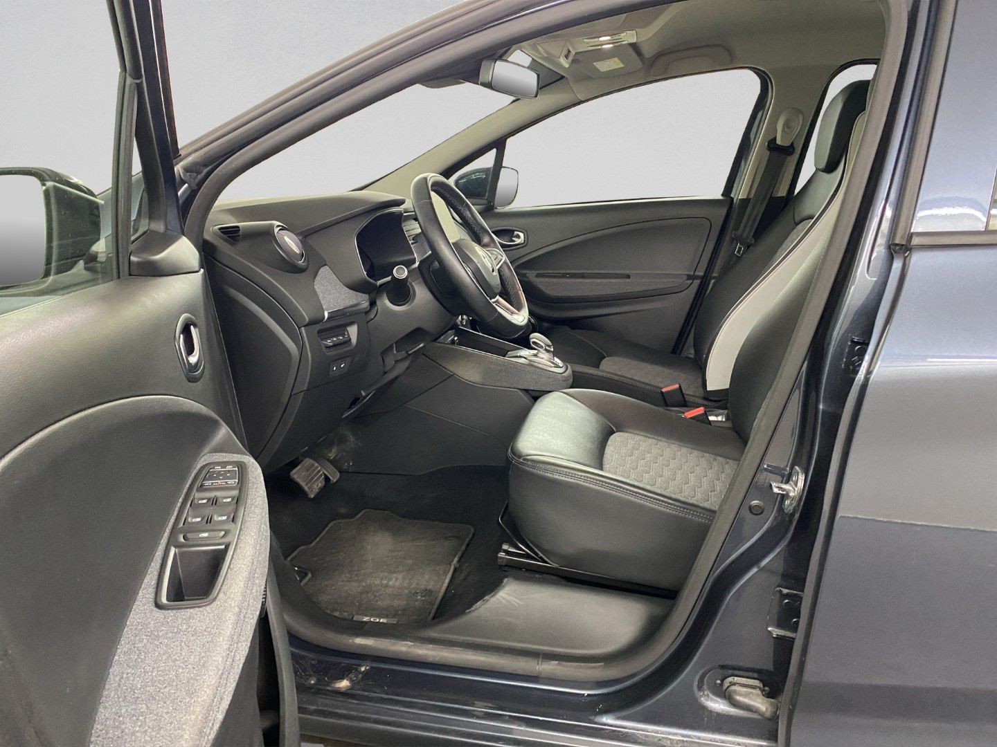 RENAULT Zoe Intens R135 (incl. Batterie)-image-6