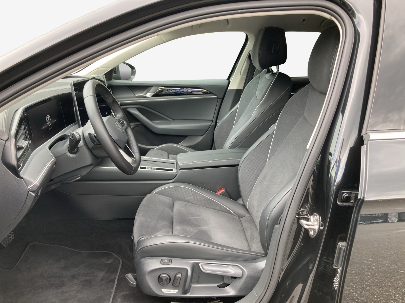VW Passat Variant 2.0 TDI evo Business 4 Motion DSG-image-7
