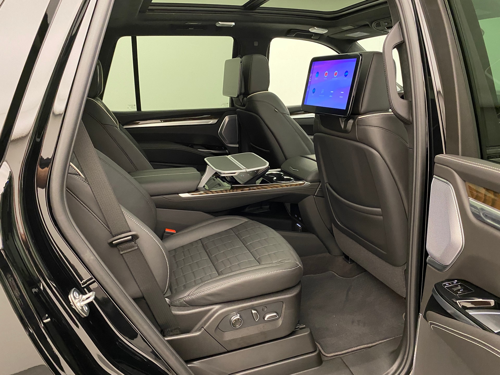 CADILLAC Escalade Platinum Sport-image-12