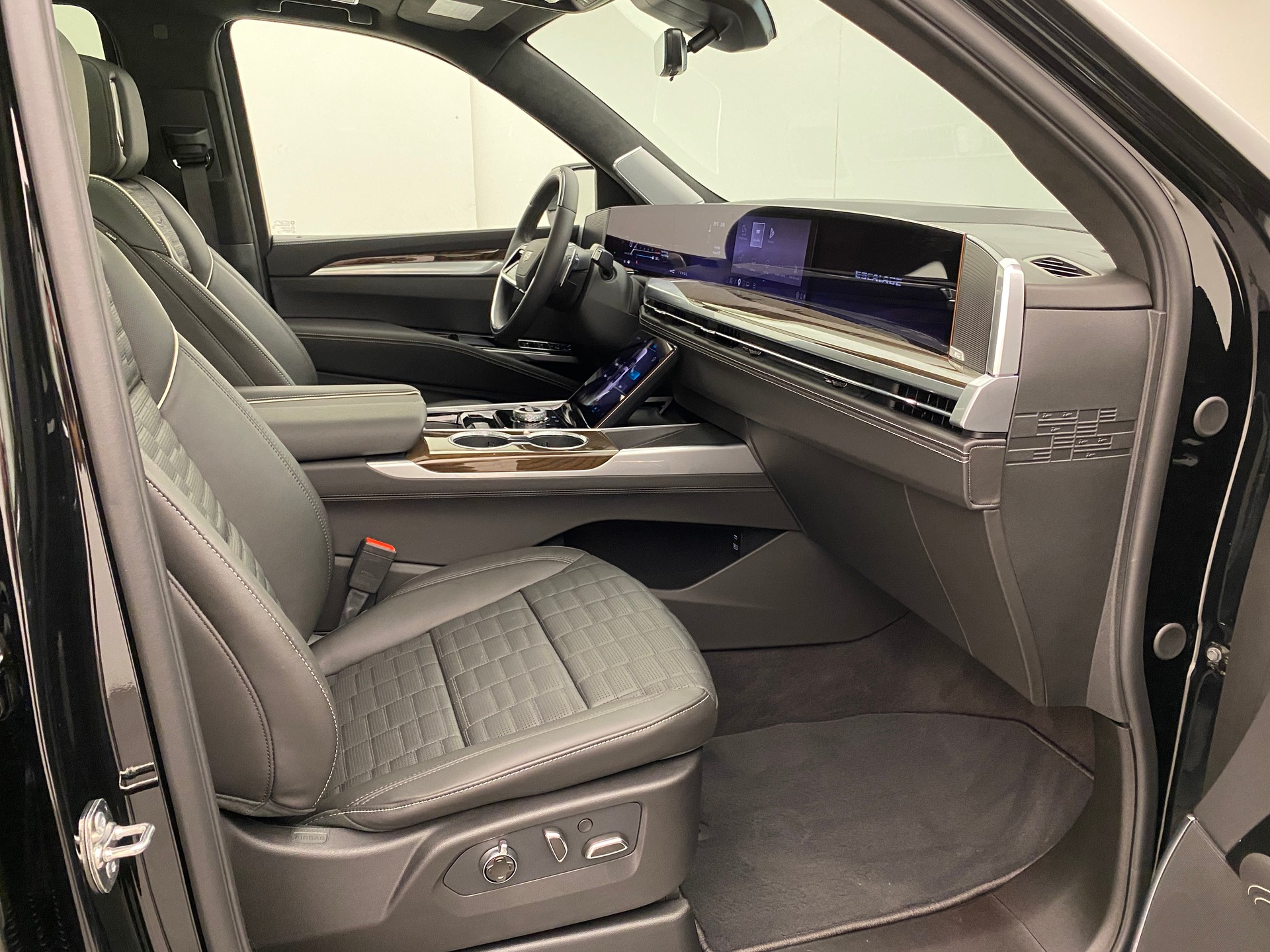 CADILLAC Escalade Platinum Sport-image-11