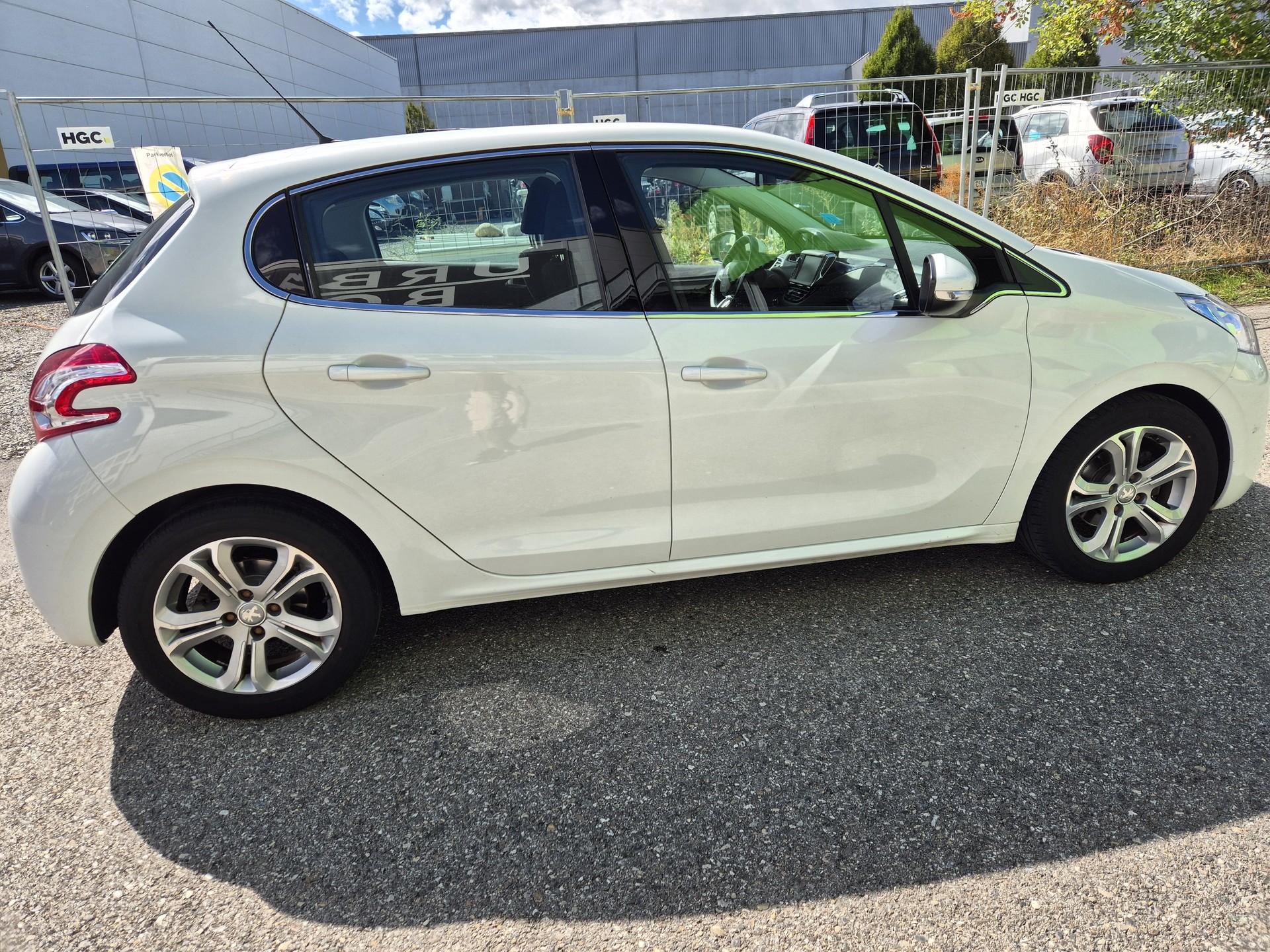 PEUGEOT 208 1.6 VTI Allure Automatik-image-4