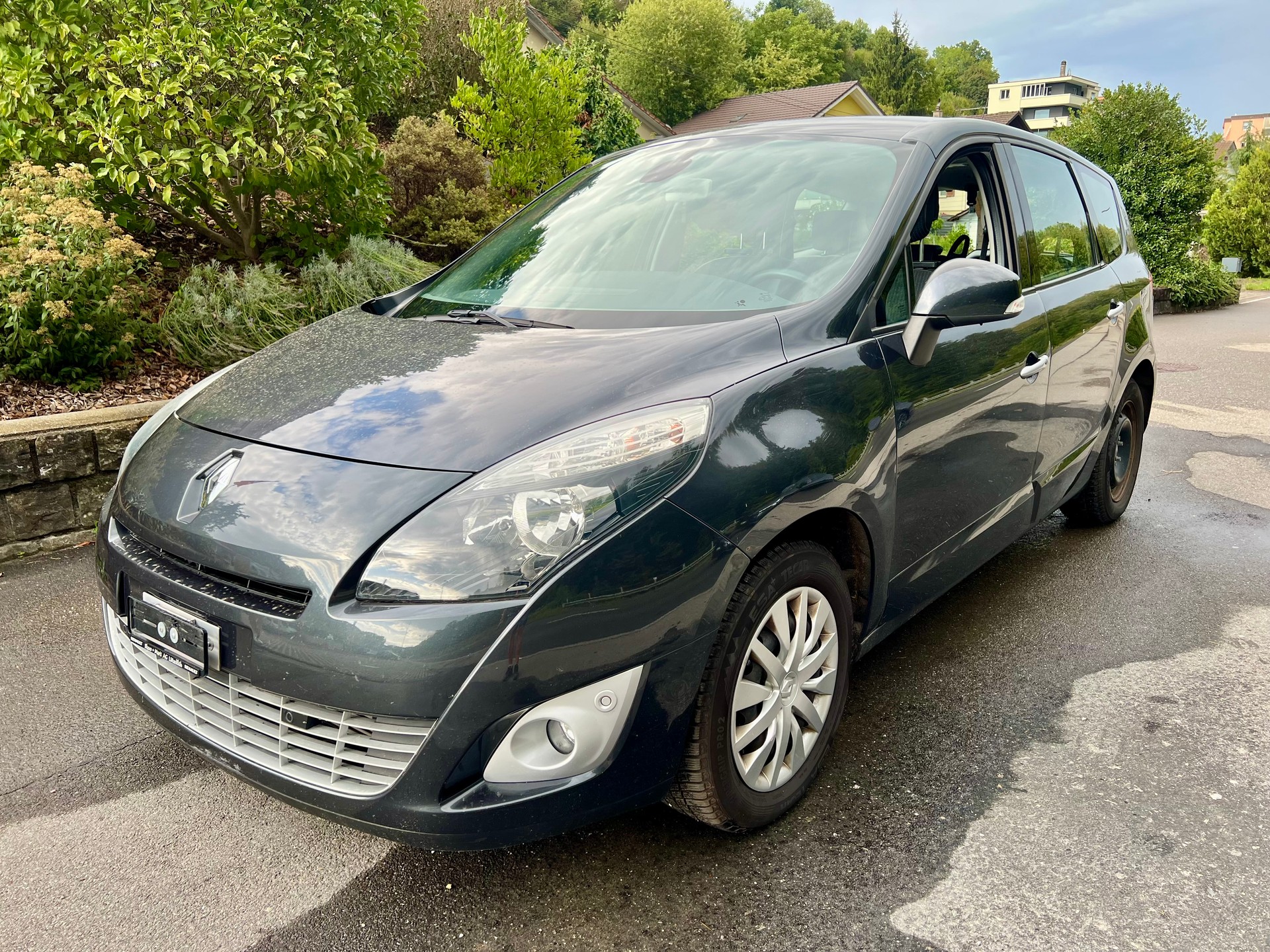RENAULT Grand Scénic 1.5 dCi Dynamique-image-0