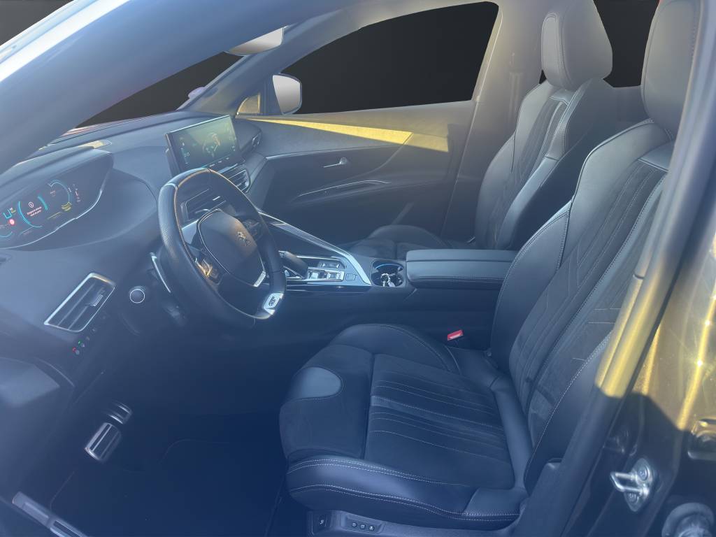 PEUGEOT 3008 300e Hybrid4 GT Pack EAT8-image-7