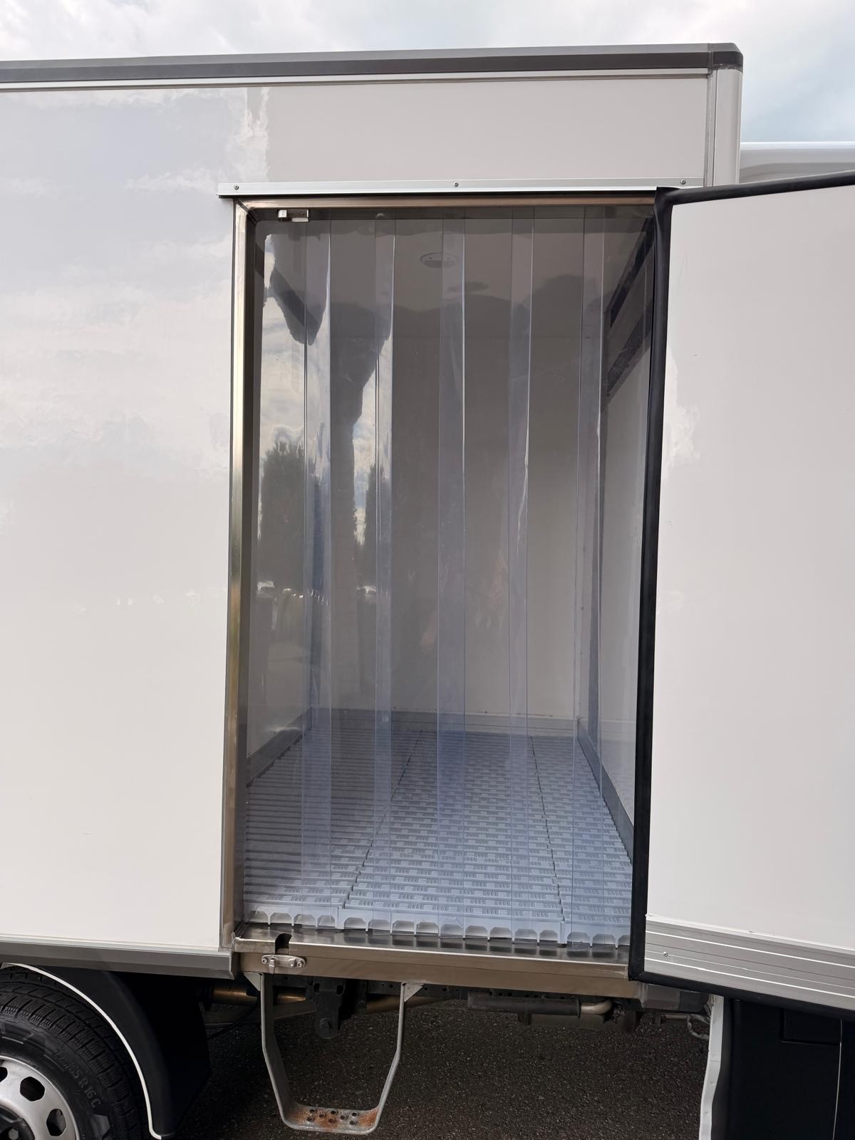 IVECO 35 S 16 10770kmTiefkühler - Konvekta TK 3950 (12V/400V) FR 4.1 – Fahrt- und Standkühlung bis -20°C-image-11