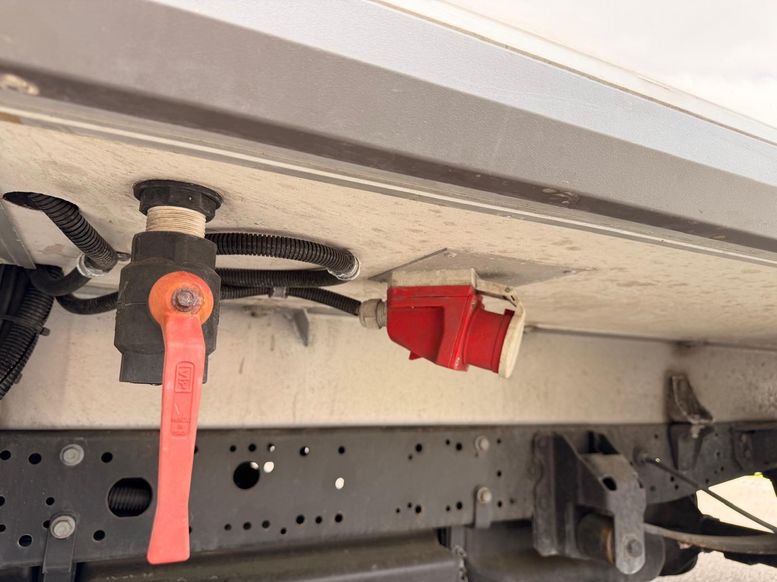 IVECO 35 S 16 10770kmTiefkühler - Konvekta TK 3950 (12V/400V) FR 4.1 – Fahrt- und Standkühlung bis -20°C-image-13