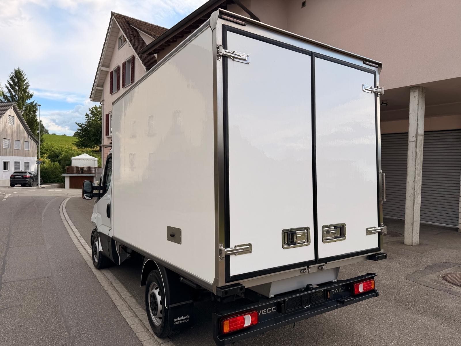 IVECO 35 S 16 10770kmTiefkühler - Konvekta TK 3950 (12V/400V) FR 4.1 – Fahrt- und Standkühlung bis -20°C-image-2