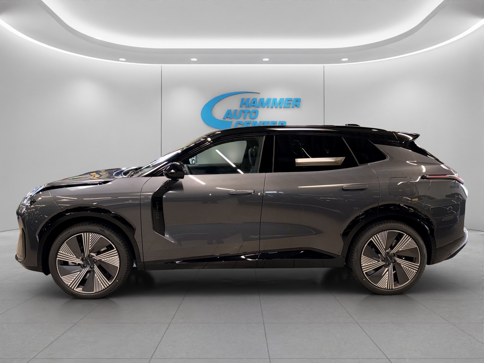 LYNK & CO 08 1.5 PHEV More-image-1
