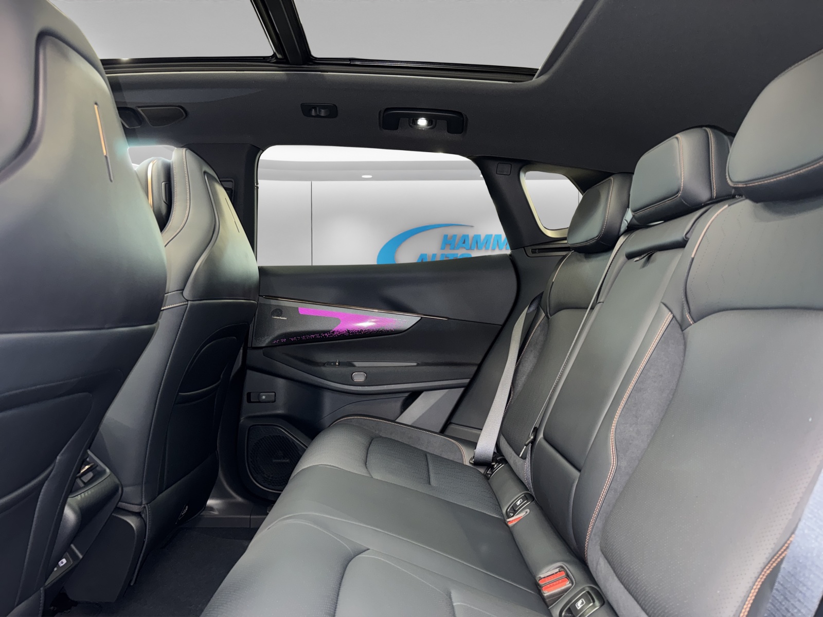 LYNK & CO 08 1.5 PHEV More-image-13