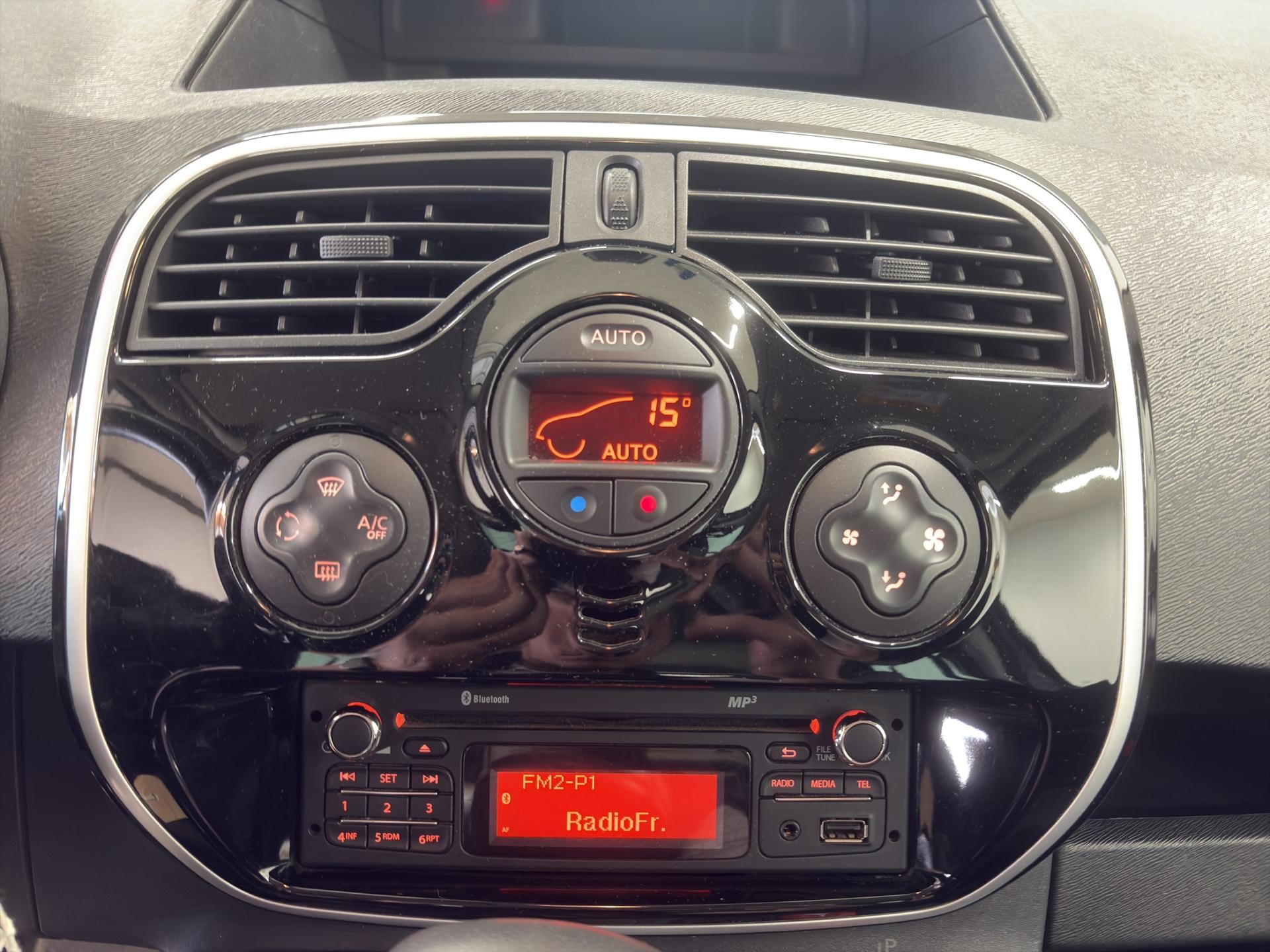 RENAULT Kangoo 1.2 16V Turbo Dynamique EDC-image-12