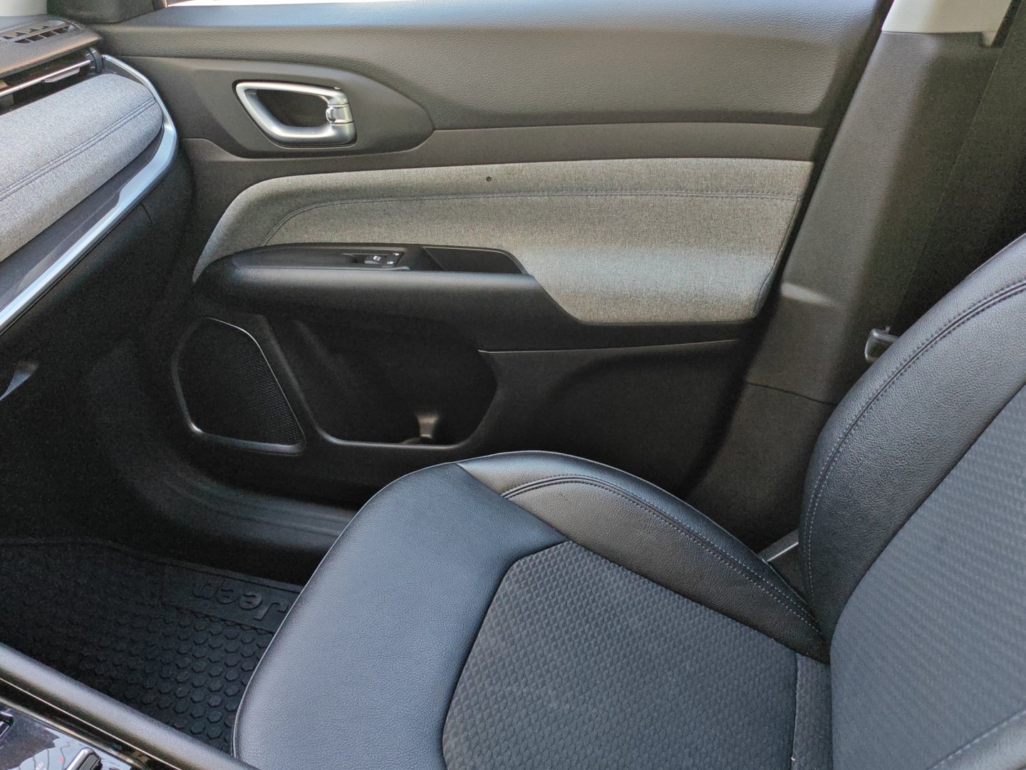 JEEP Compass 1.3 T PHEV Longitude AWD – ACC, Uconnect GPS, 2 l/100 km [Expertisé + Garantie 12 mois]-image-15