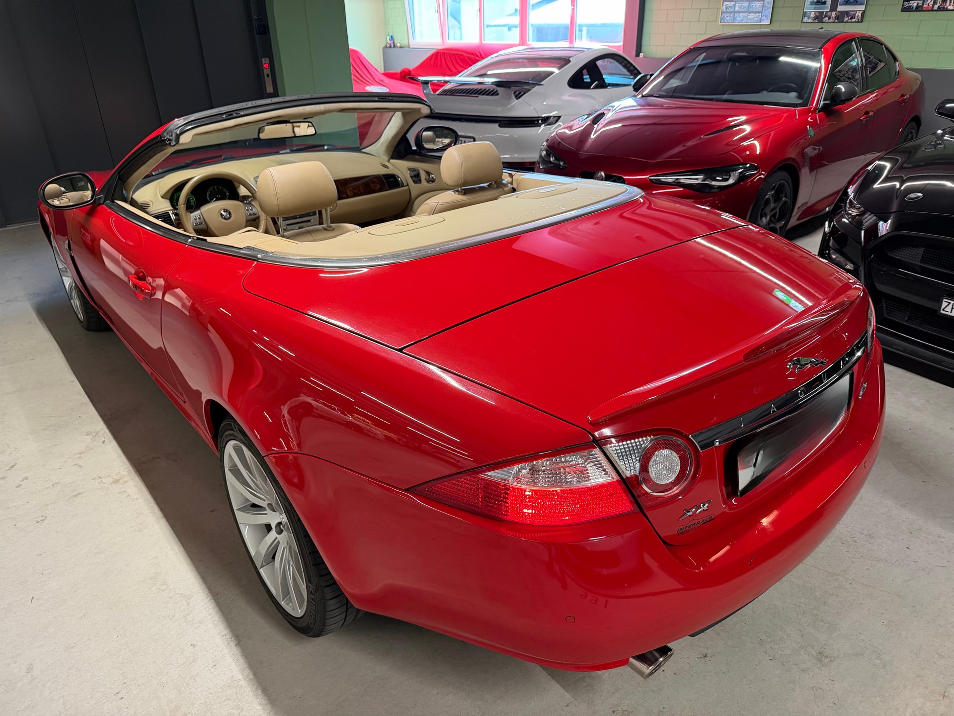 JAGUAR 4.2 V8 Cabriolet-image-2