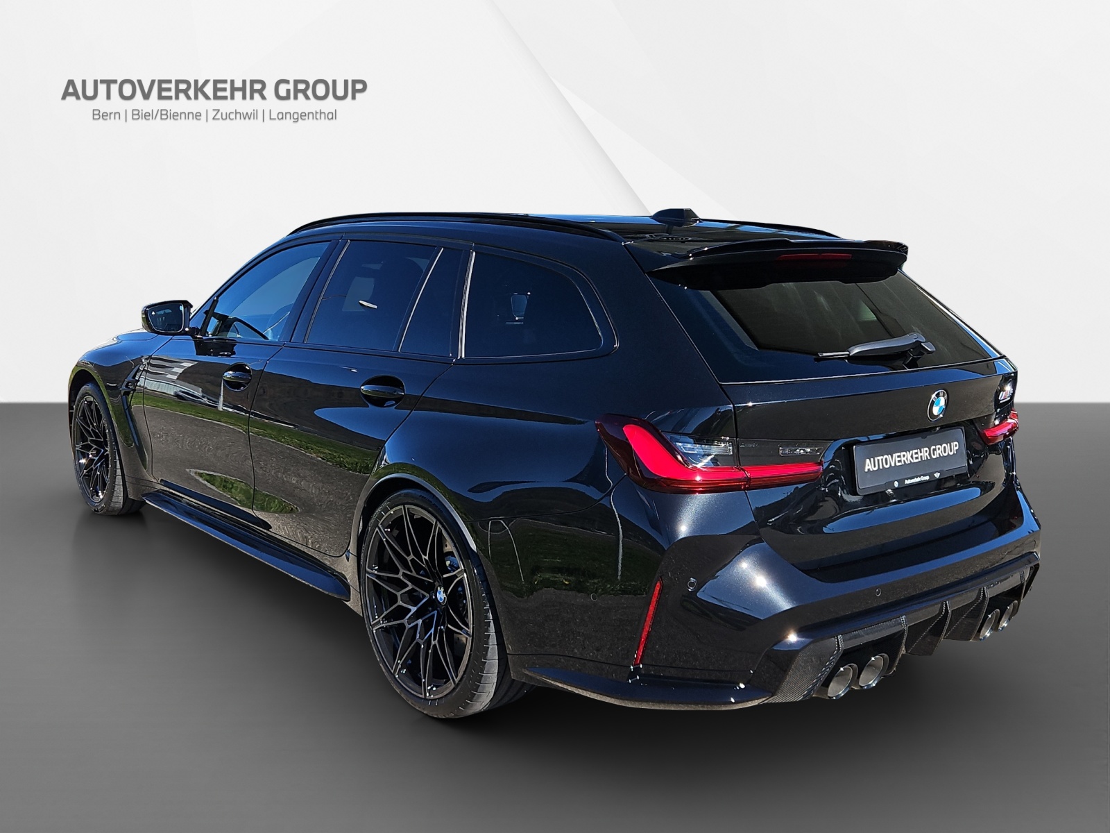 BMW M3 Competition xDrive Touring-image-3