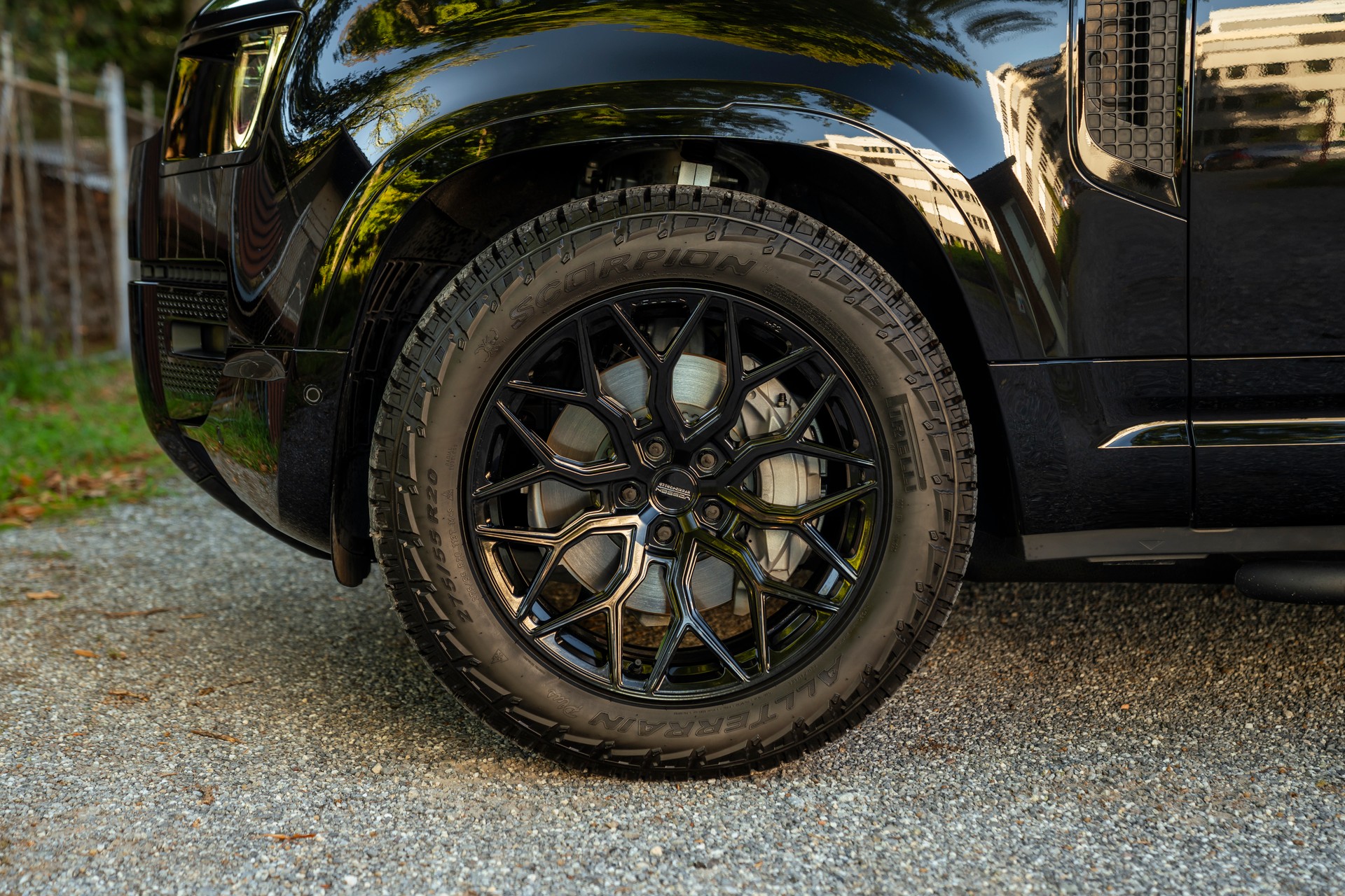 LAND ROVER 3.0 D I6 300 X-Dynamic HSE-image-4