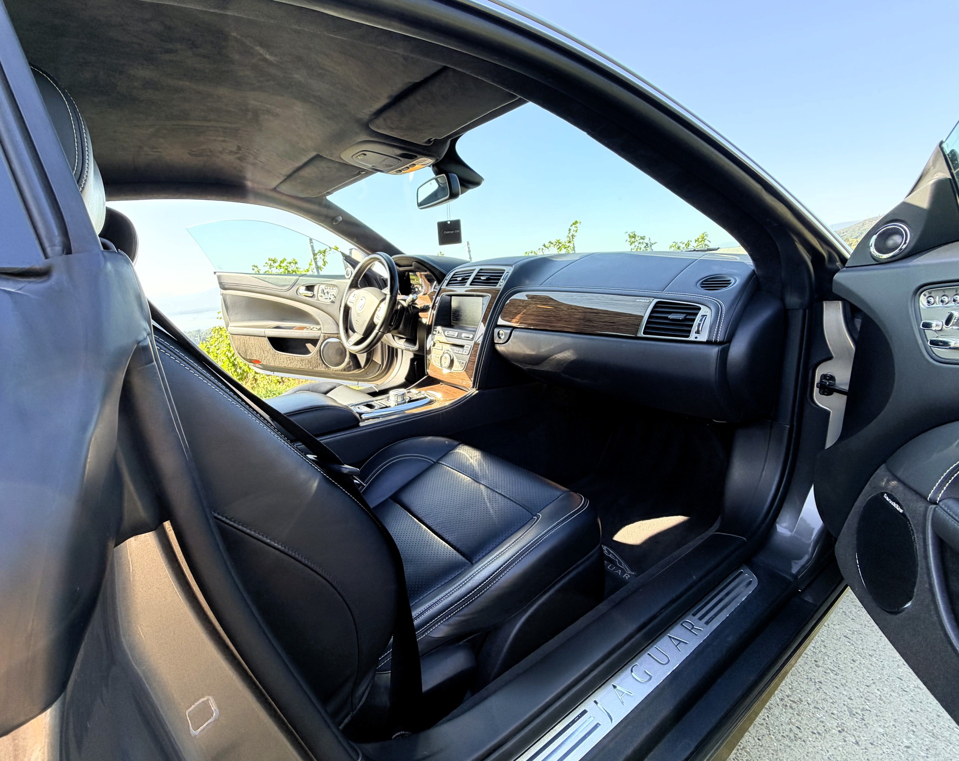 JAGUAR XKR 5.0 V8 SC Automatic-image-17