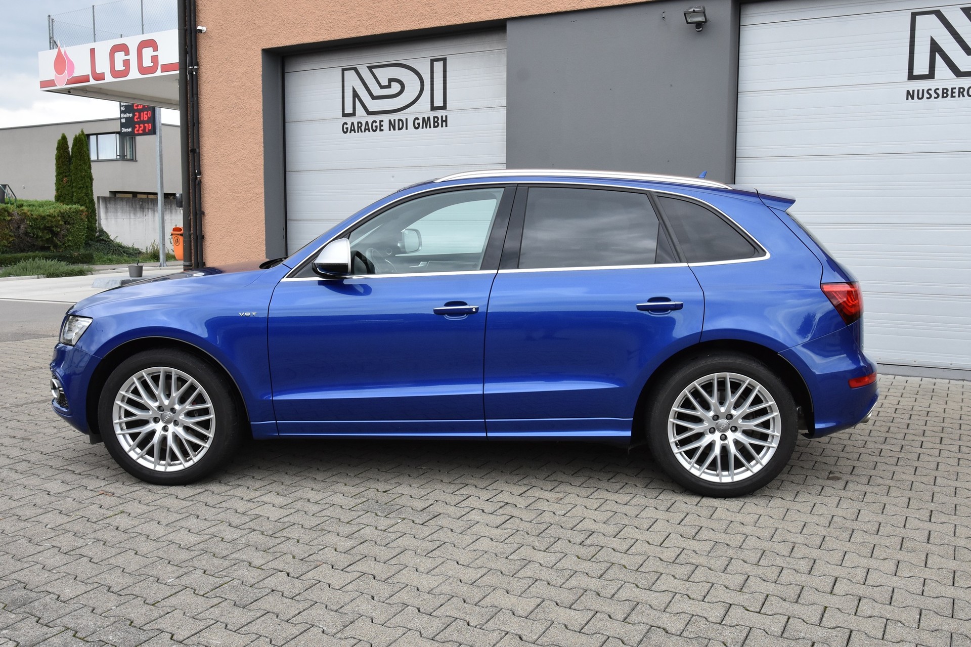 AUDI SQ5 3.0 TDI plus quattro tiptronic-image-2