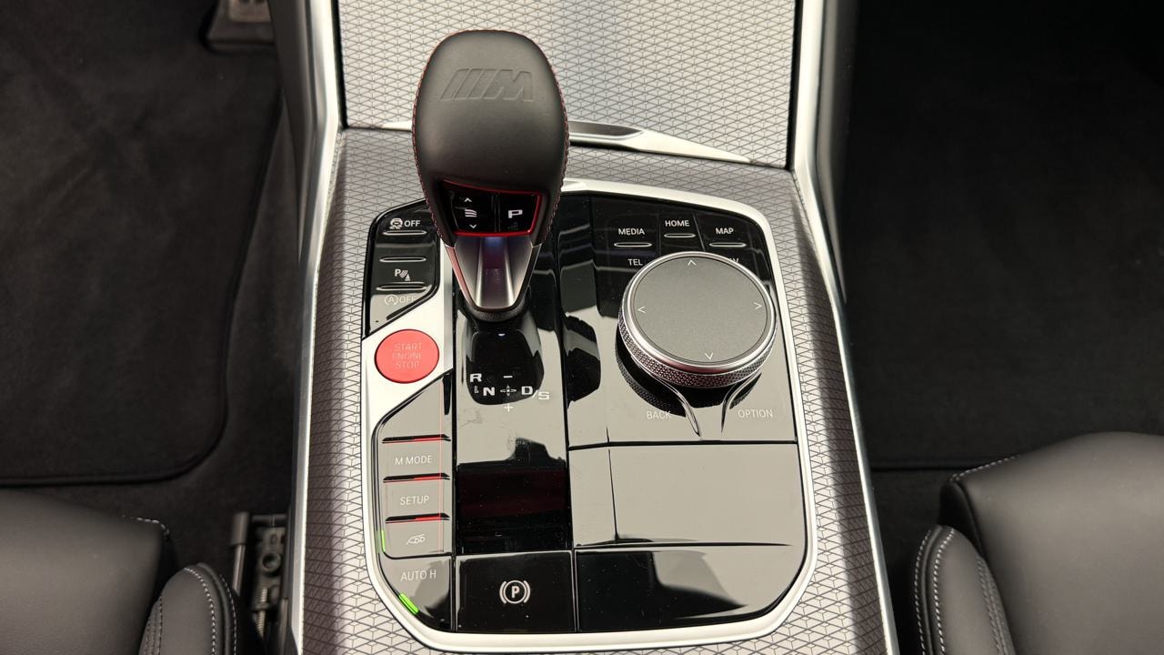 BMW M3 Touring xDrive Competition M-image-10